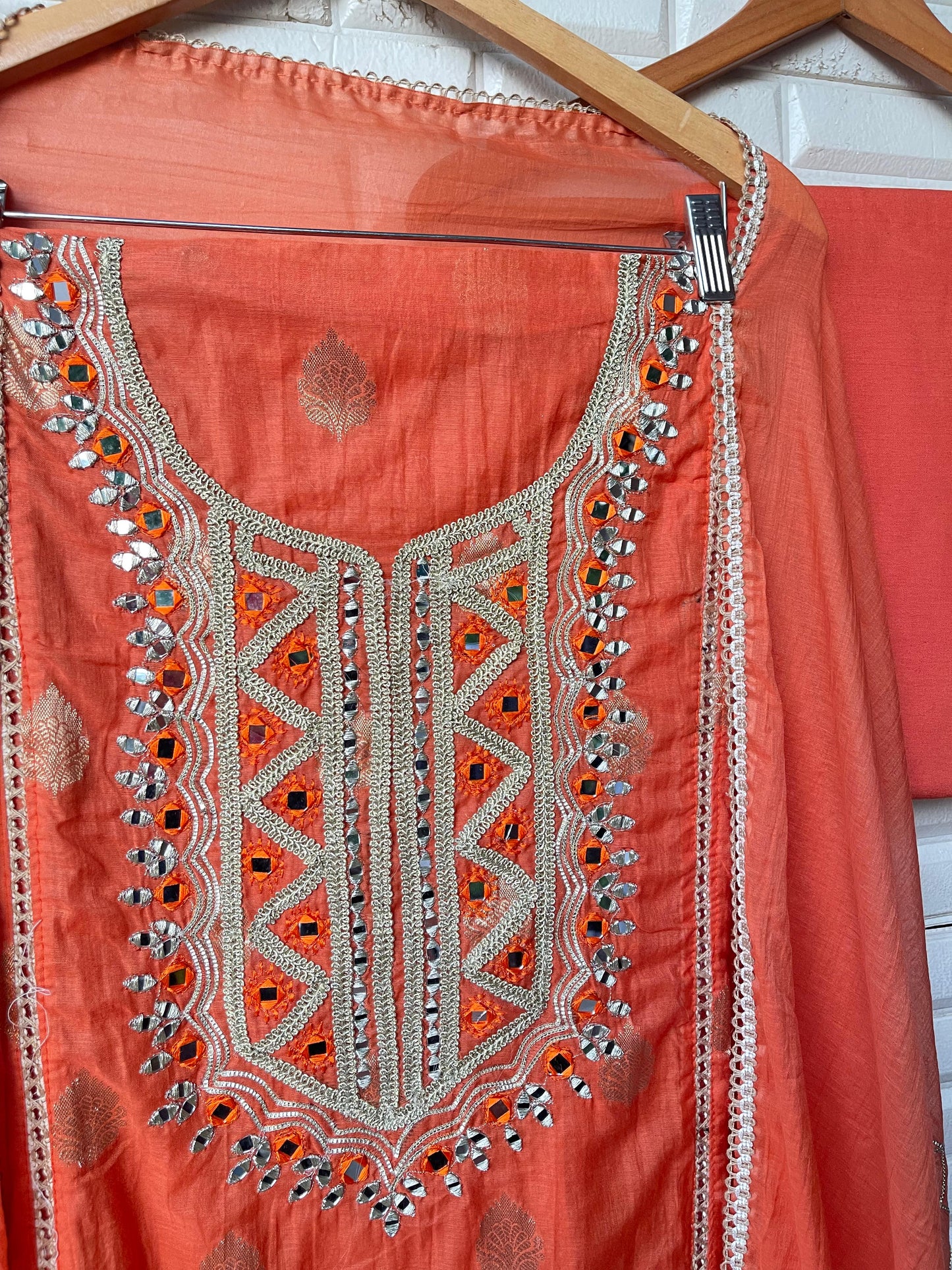 Mul chanderi semi stitched ladies suit Rc17537 (b)