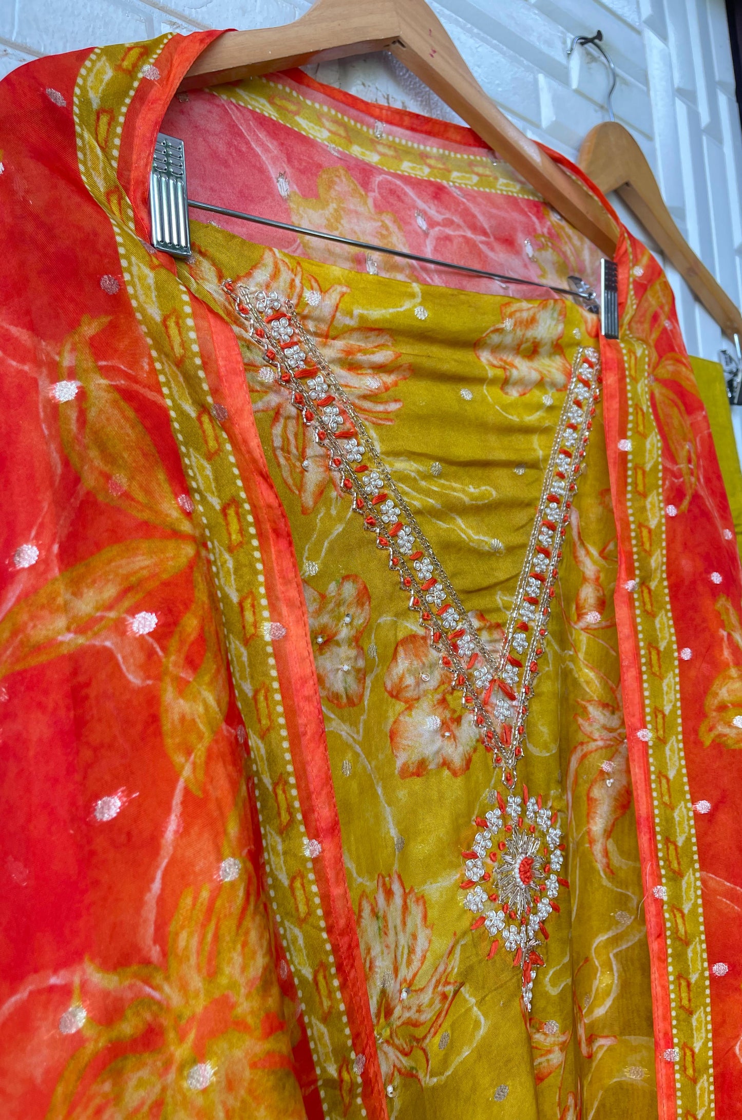 Banarasi organza unstitched ladies suit Rc17678