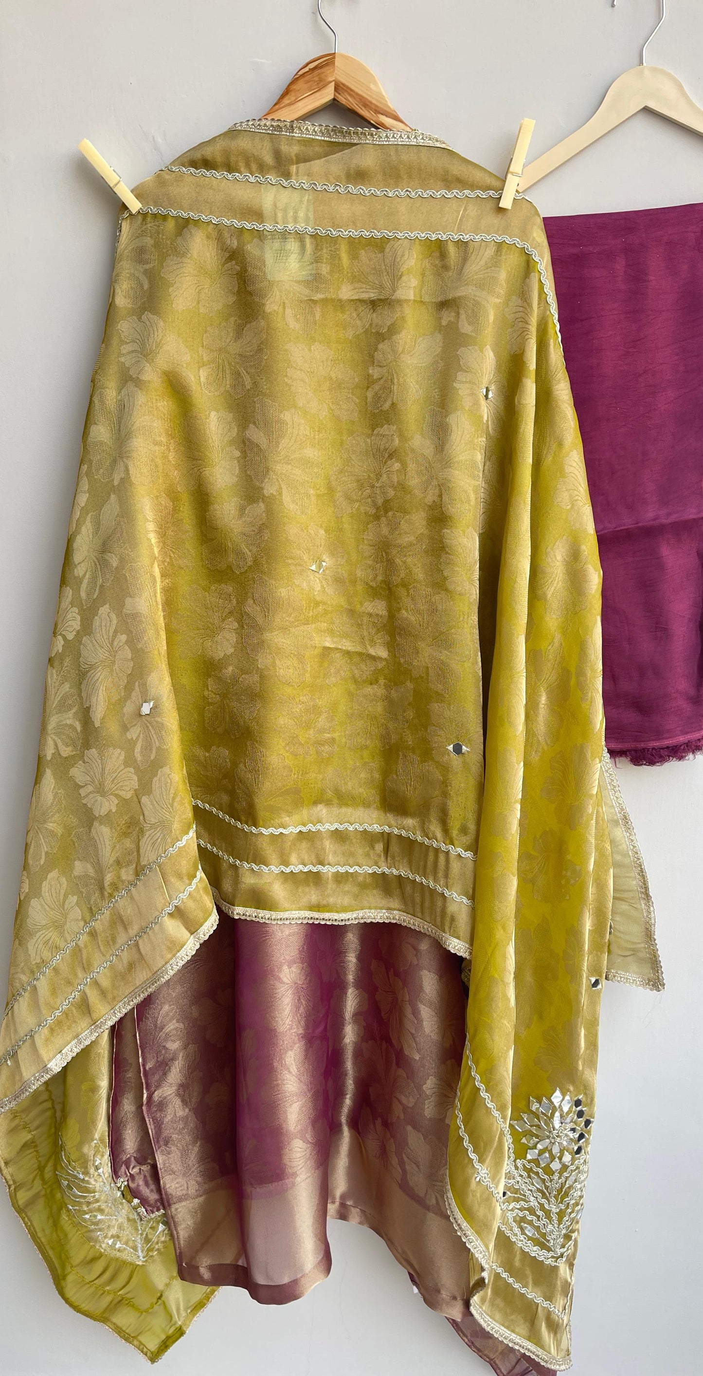 Self shimmer silk unstitched ladies suit Rc17923 (b)