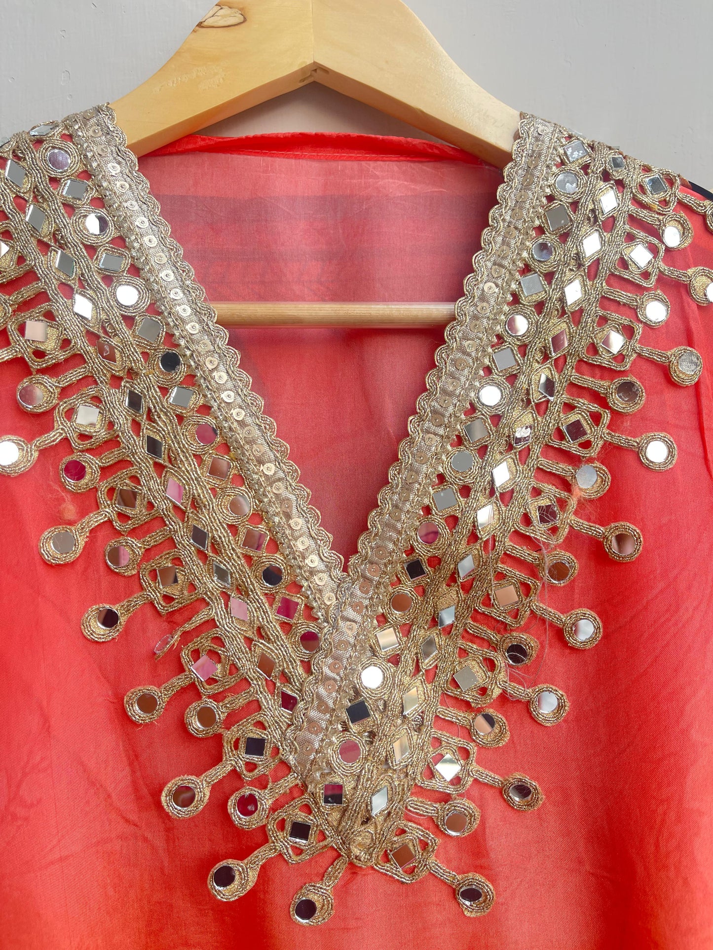 Crape satin unstitched ladies suit Rc17898