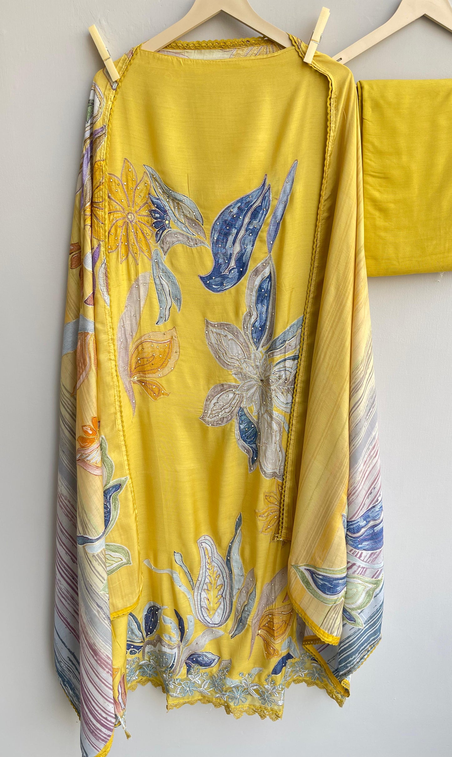 Muslin silk unstitched ladies suit Rc17933