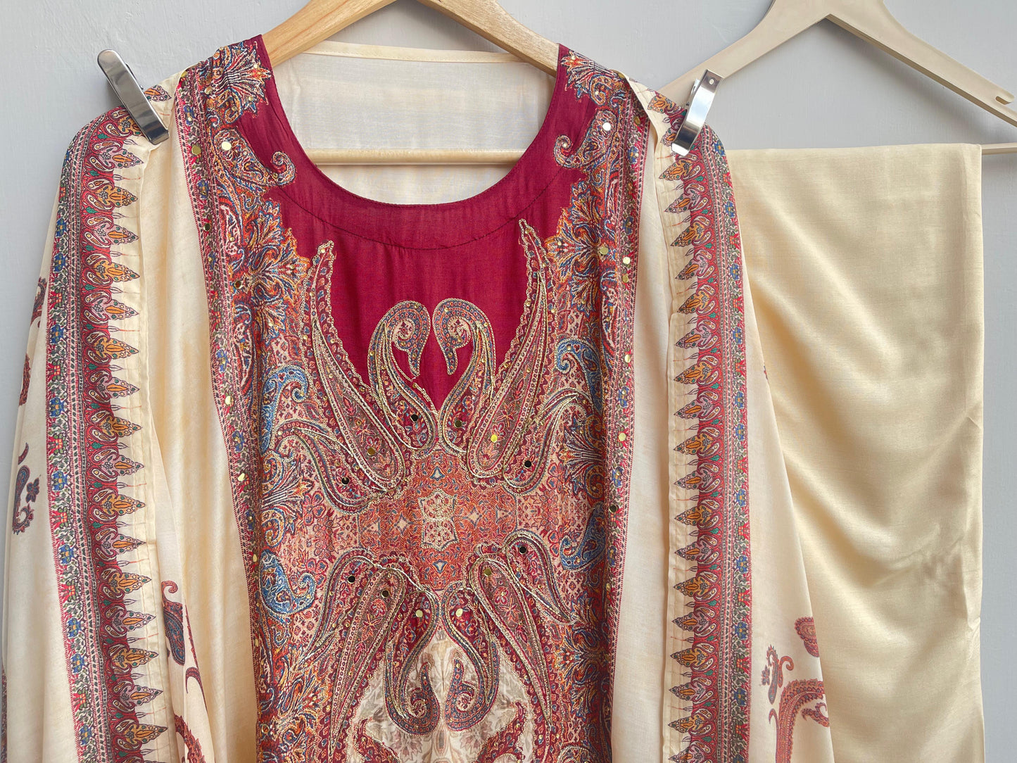 Muslin silk unstitched ladies suit Rc17944