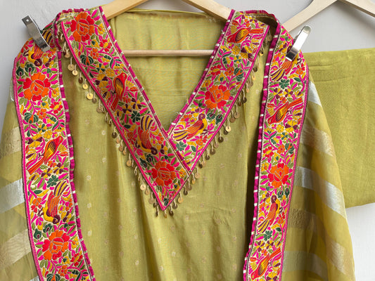 Banarasi silk unstitched ladies suit Rc17948