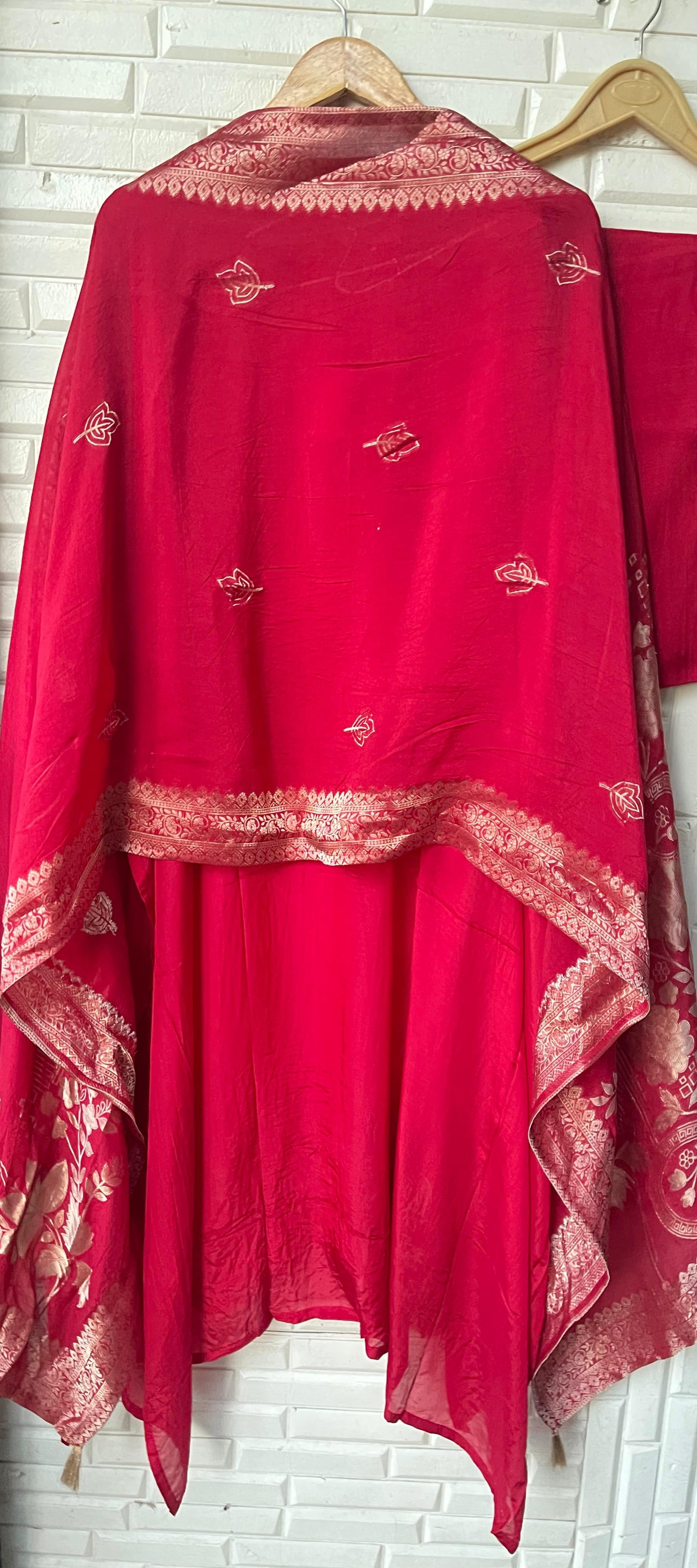 Silk fabric unstitched ladies suit Rc17833 (a)