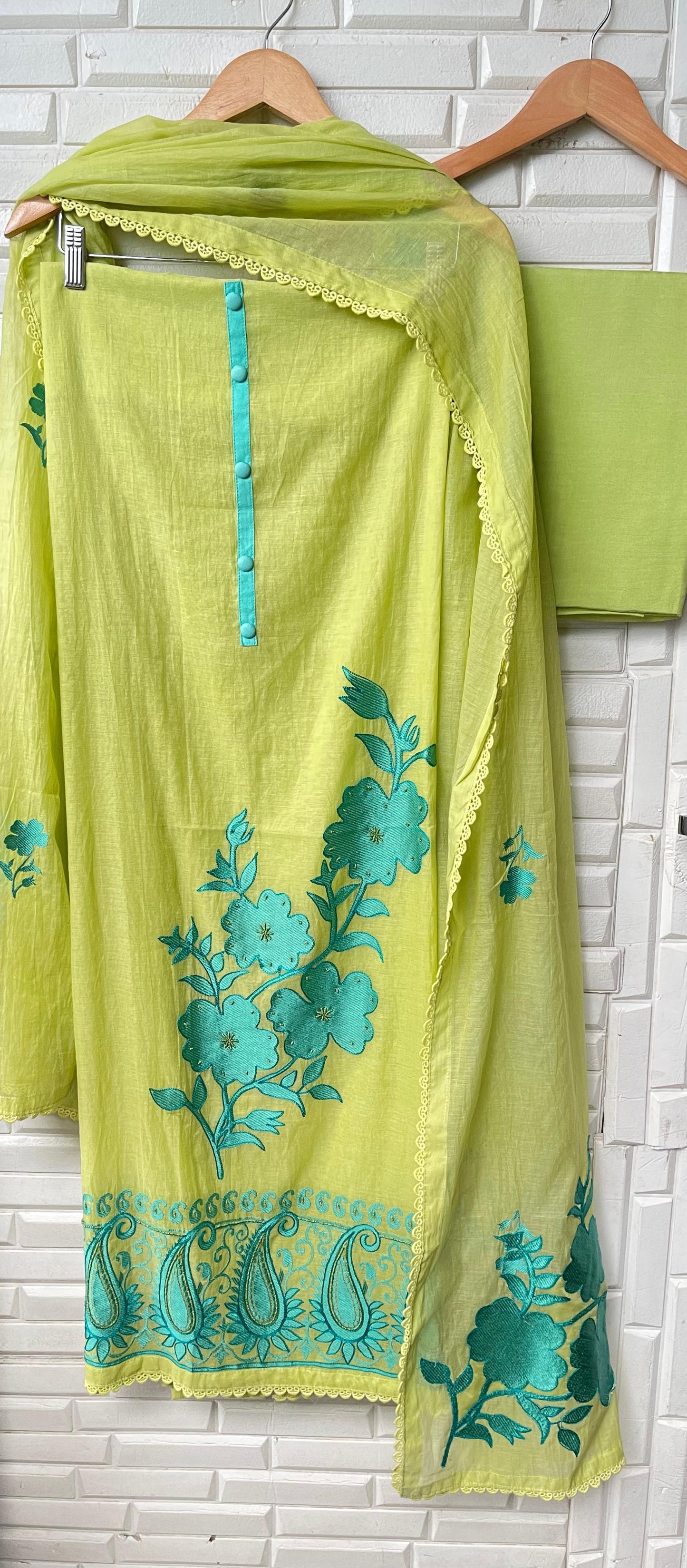 Mul chanderi unstitched ladies suit Rc17397 (a)