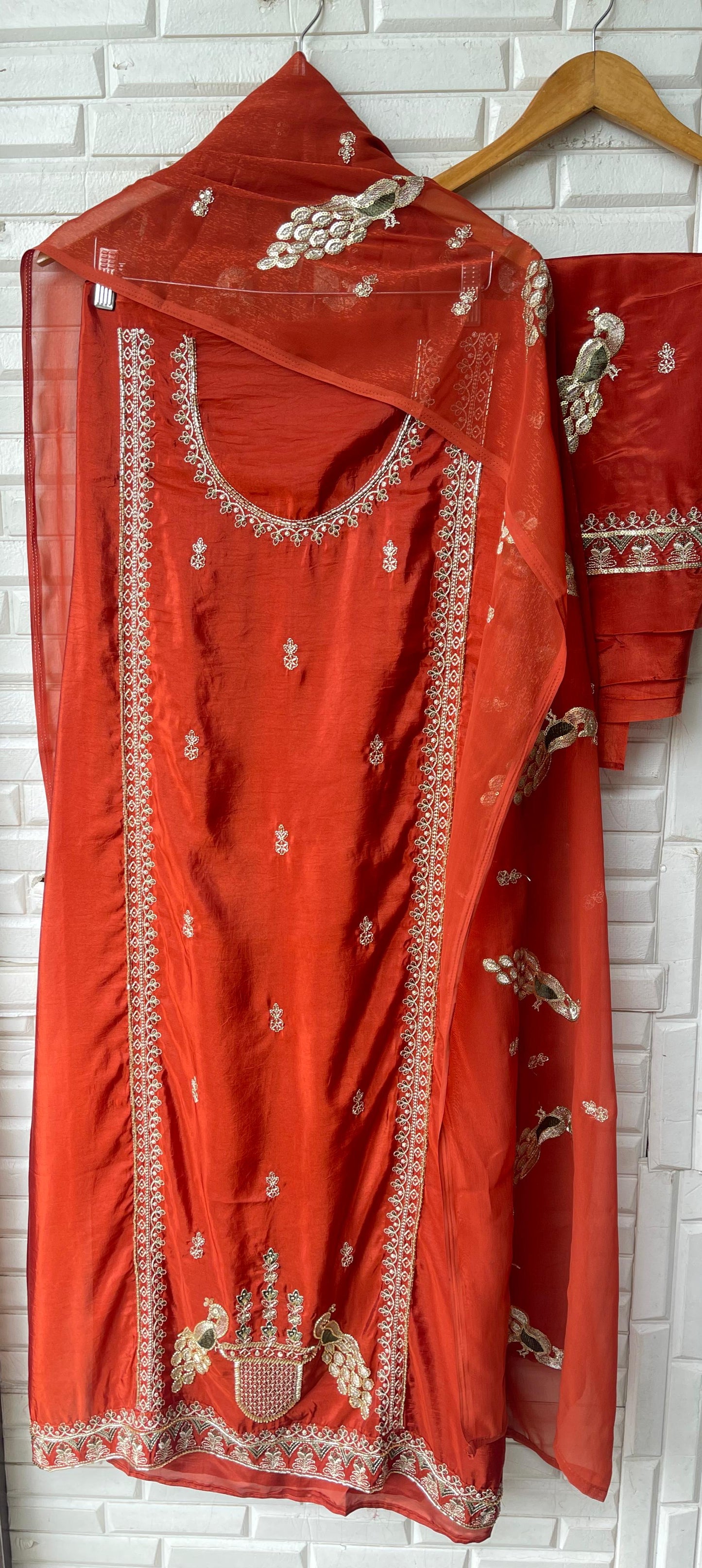 Silk fabric unstitched ladies suit Rc17660
