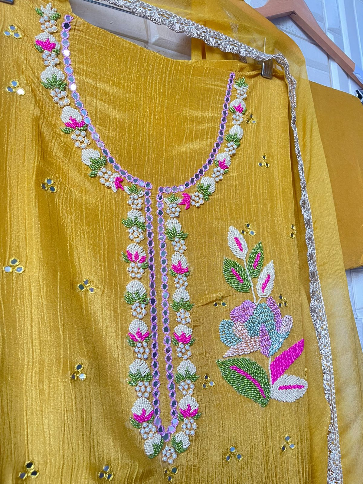 Crushed shimmer tissue unstitched ladies suit Rc17636