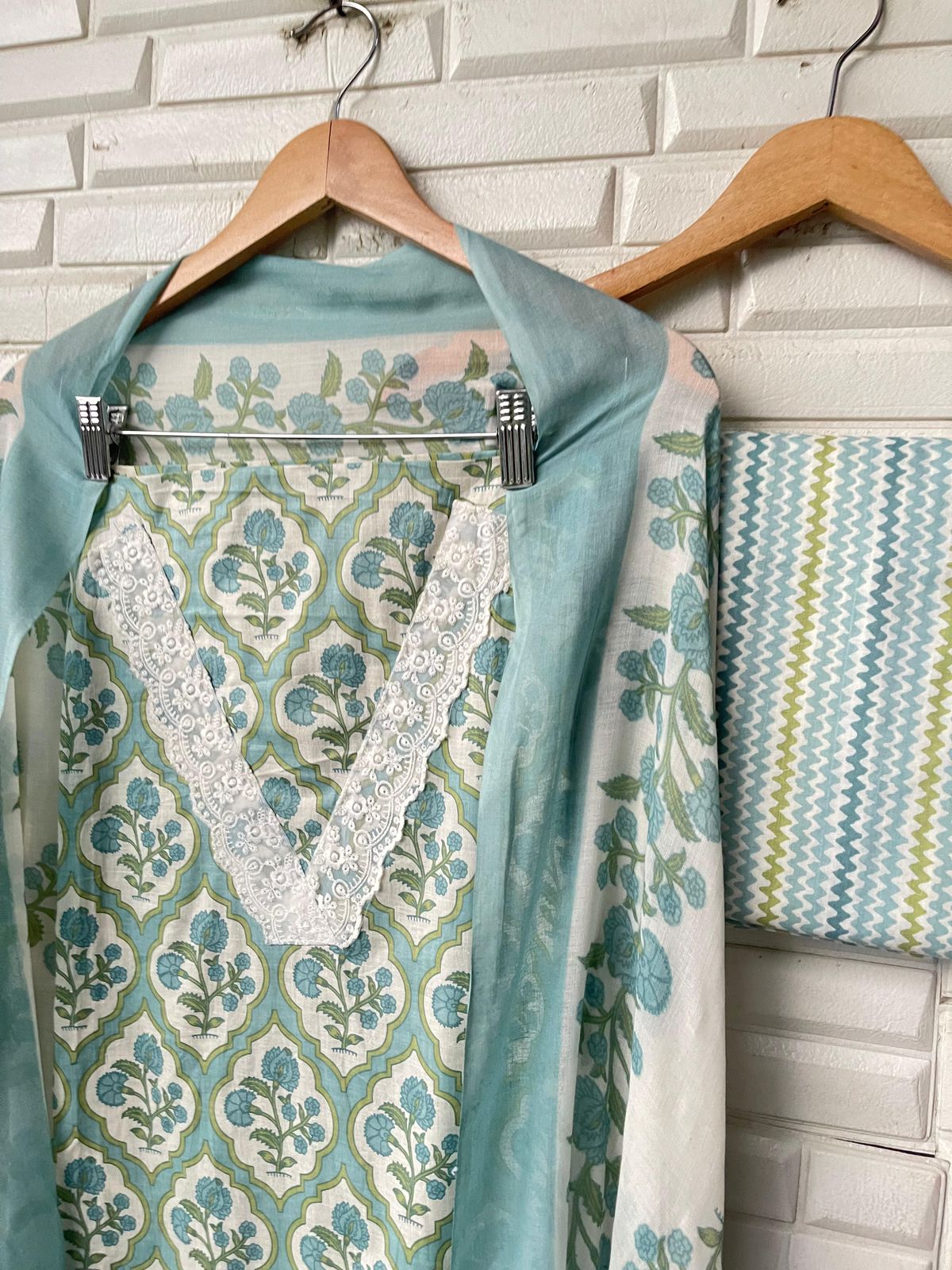 Cotton Printed Unstitched Ladies Suit Rc17398(b)