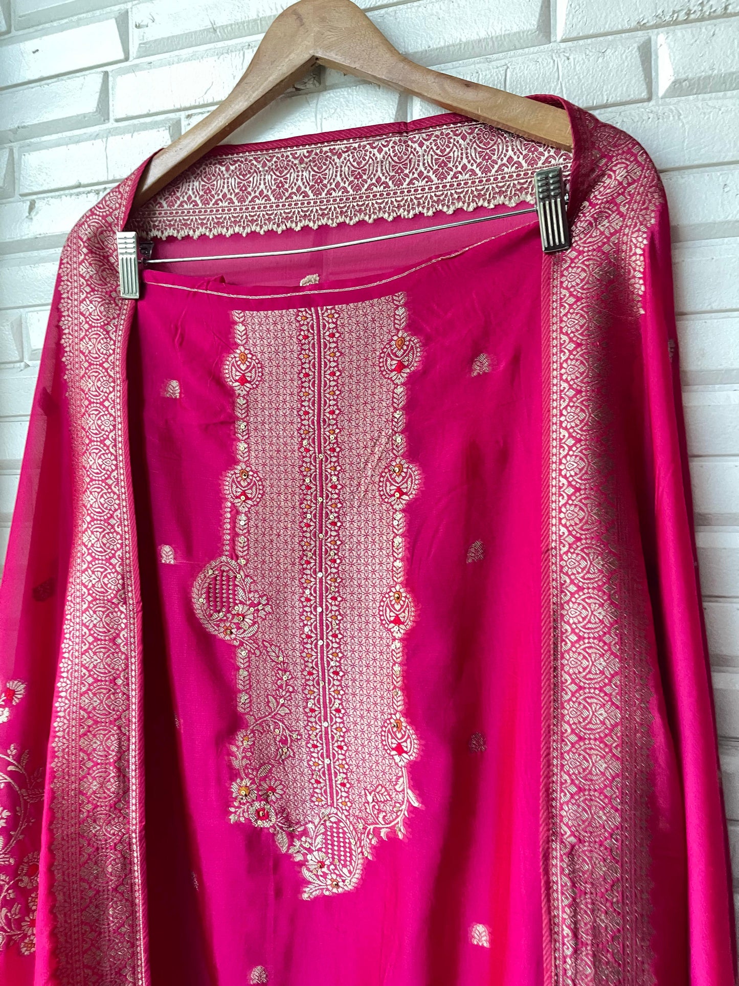 Banarasi pure silk unstitched ladies suit Rc17617