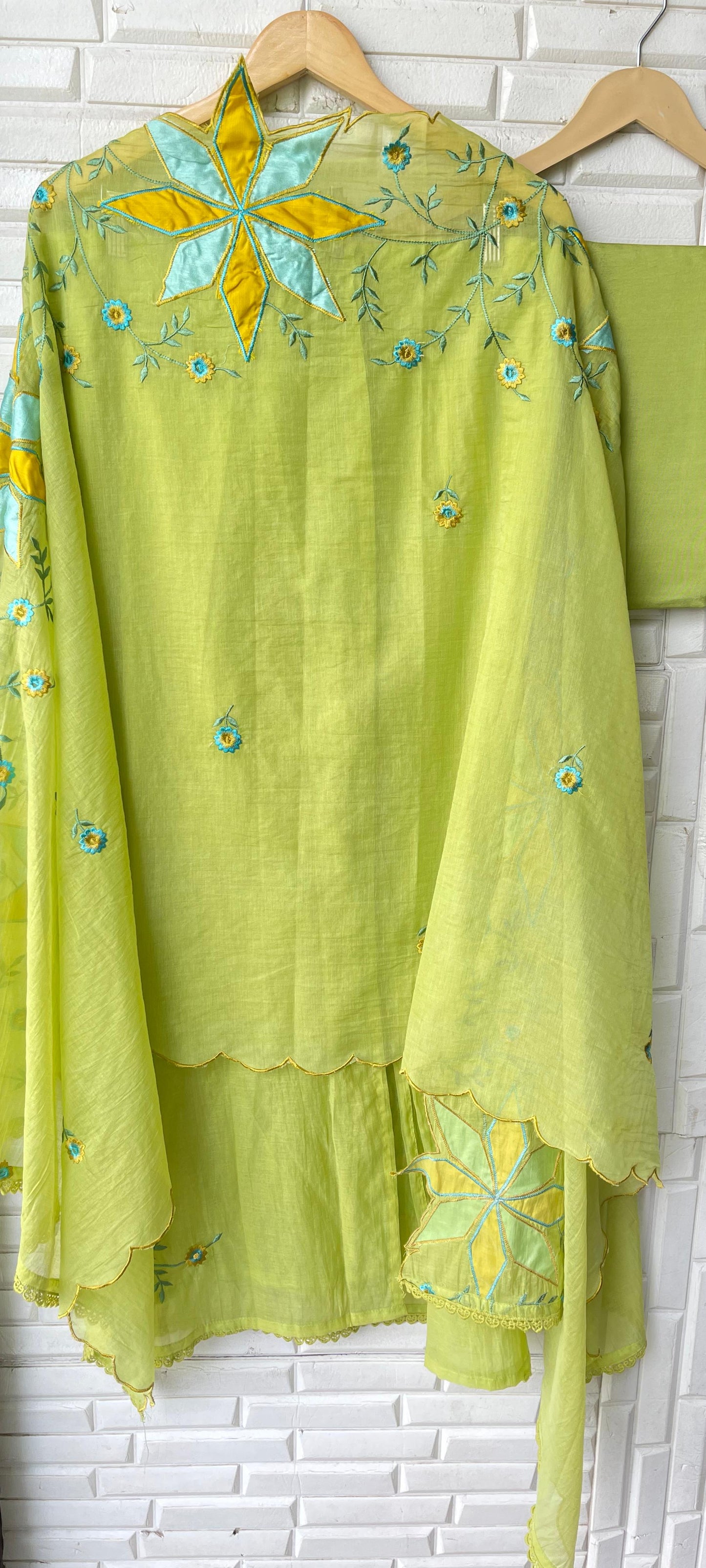 Mul chanderi unstitched ladies suit Rc17377 (b)