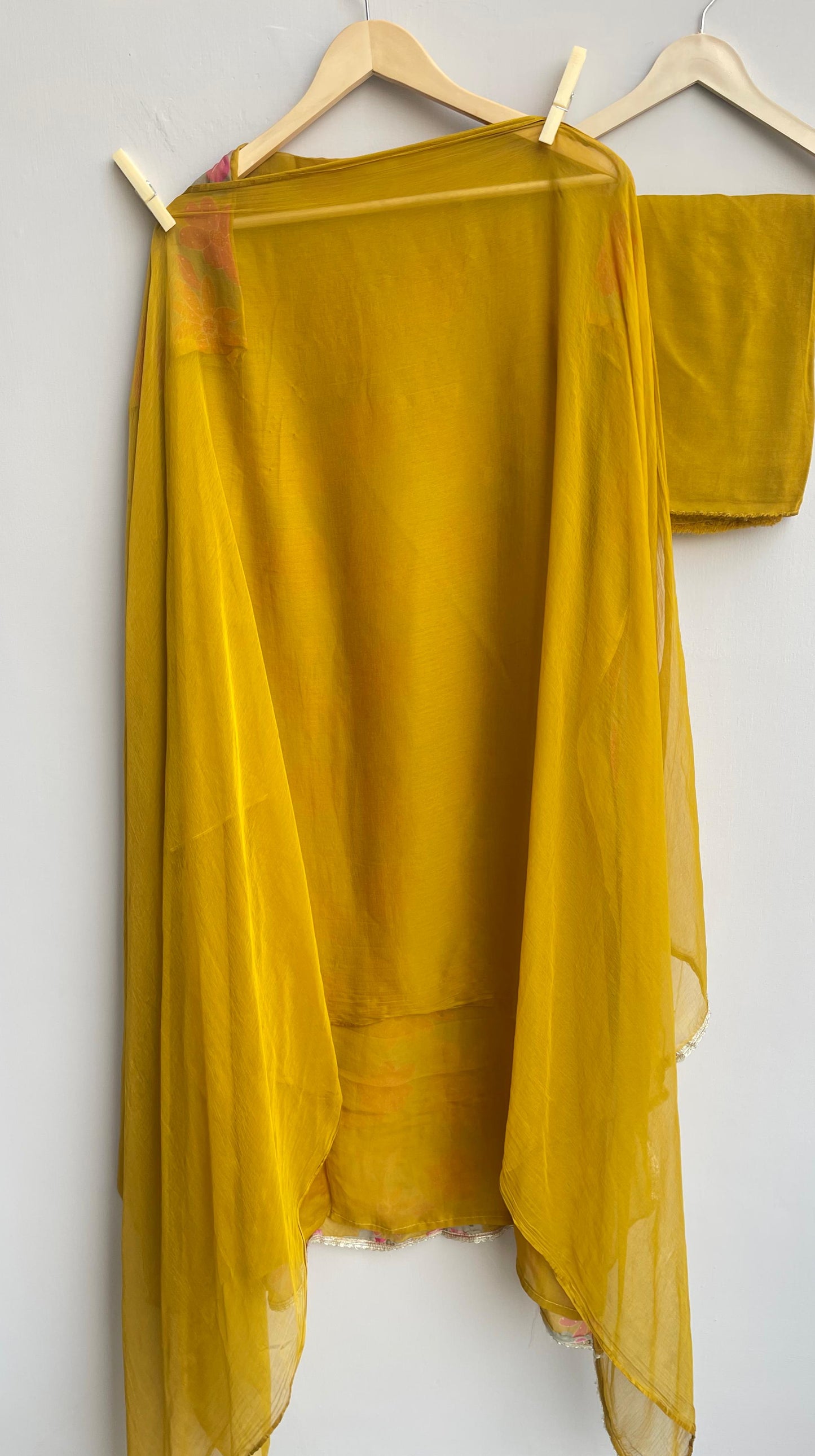 Self soft organza unstitched ladies suit Rc17951