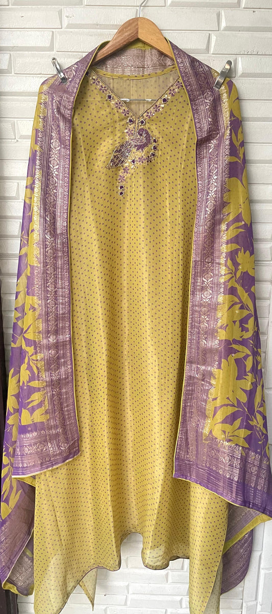 Silk unstitched ladies suit Rc16331