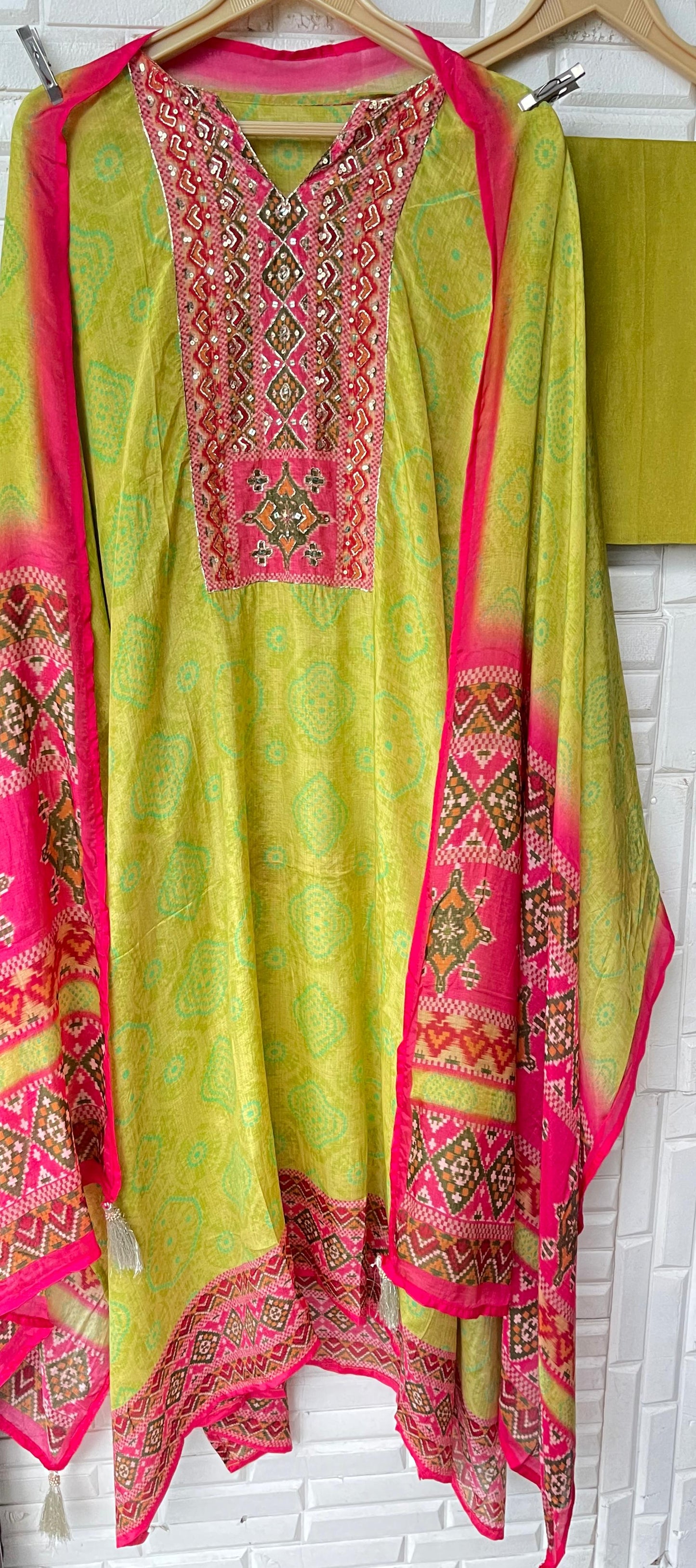 Bhandani paper silk unstitched ladies suit Rc17633