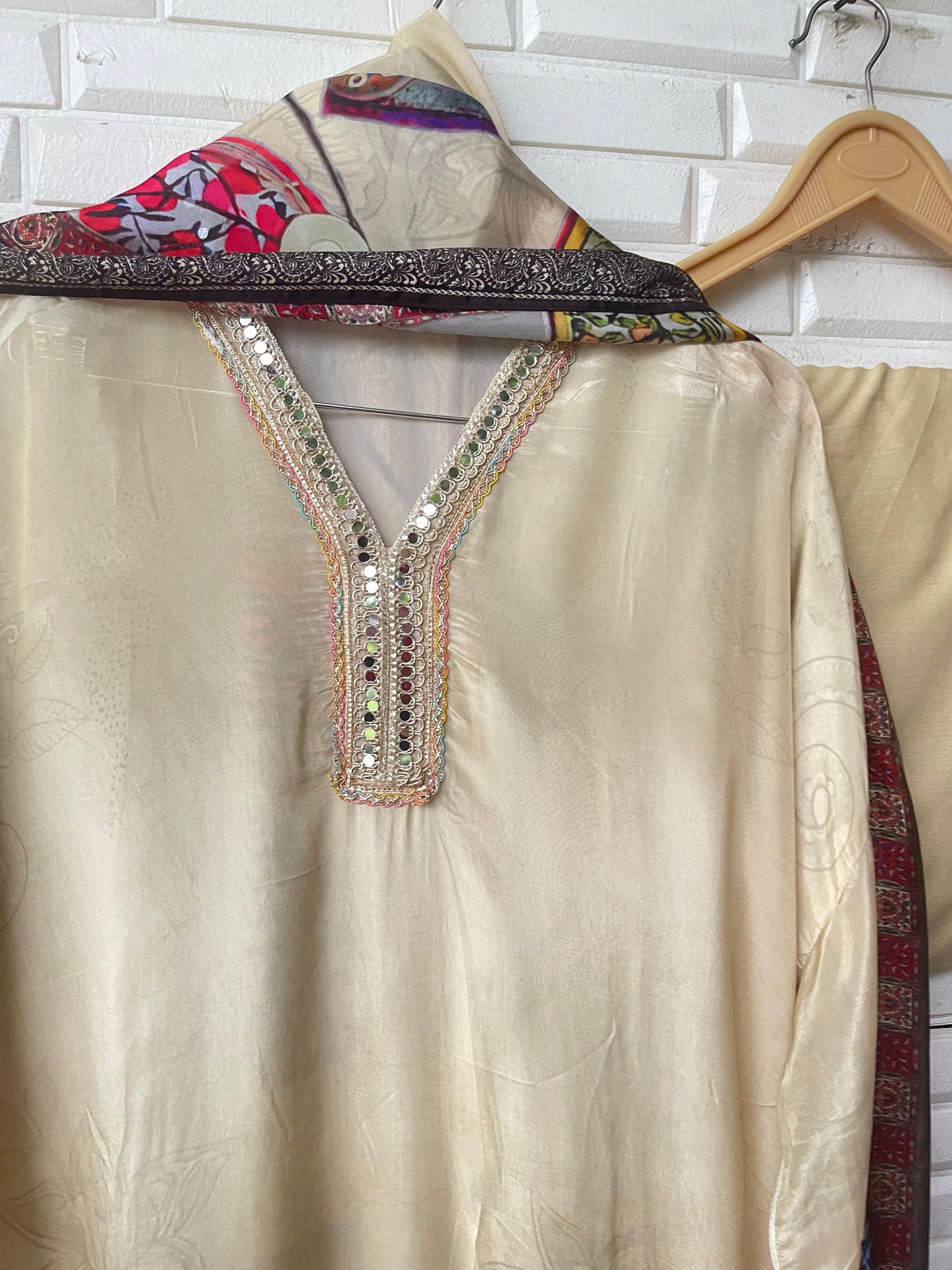 Self muslin crepe unstitched ladies suit Rc17606