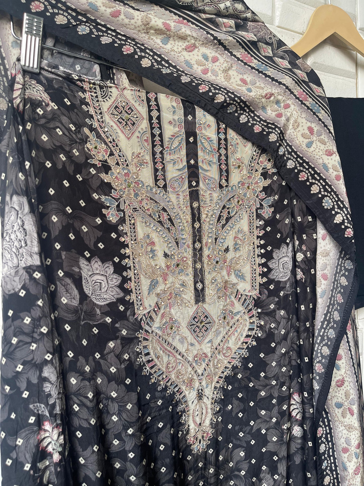 Crape satin unstitched ladies suit Rc17705