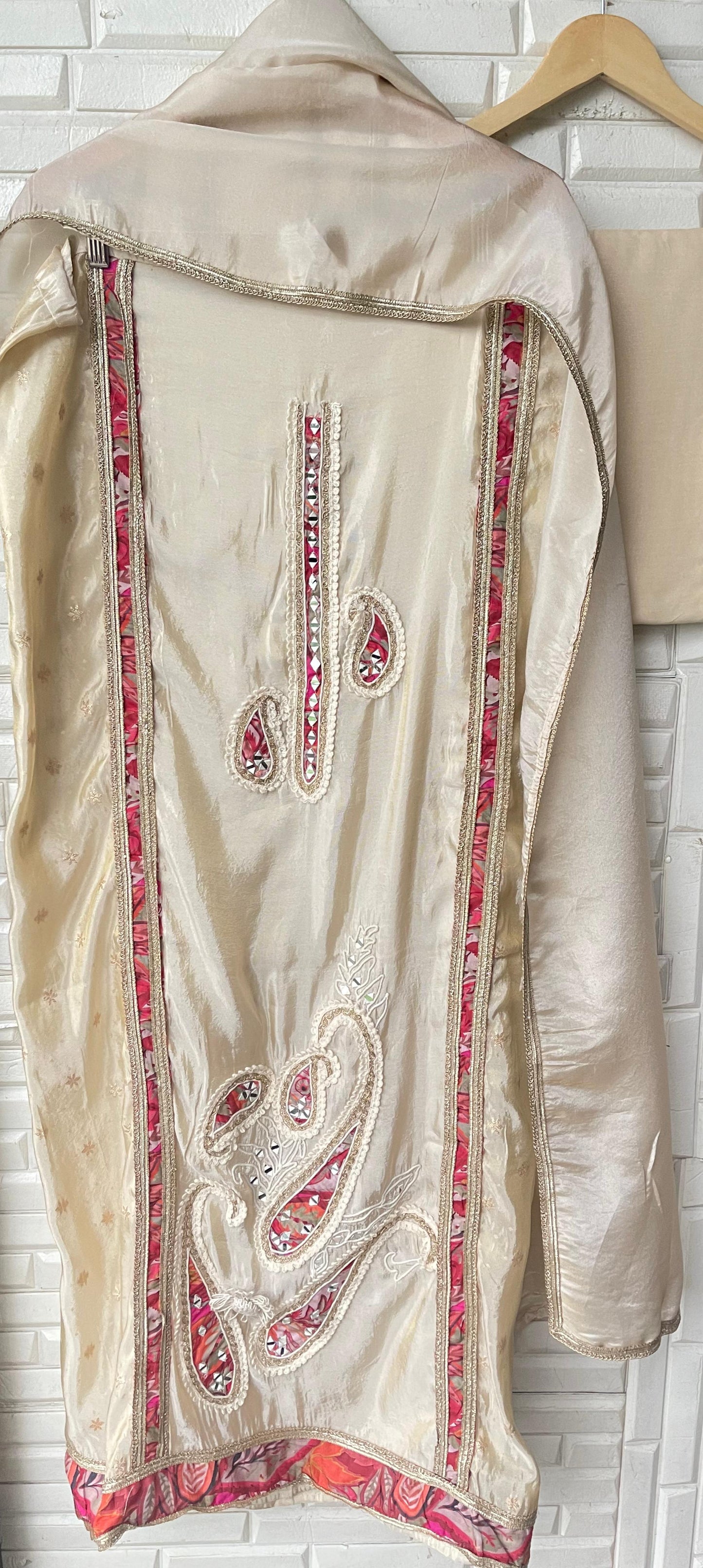 Banarasi shimmer silk unstitched ladies suit Rc17671(a)
