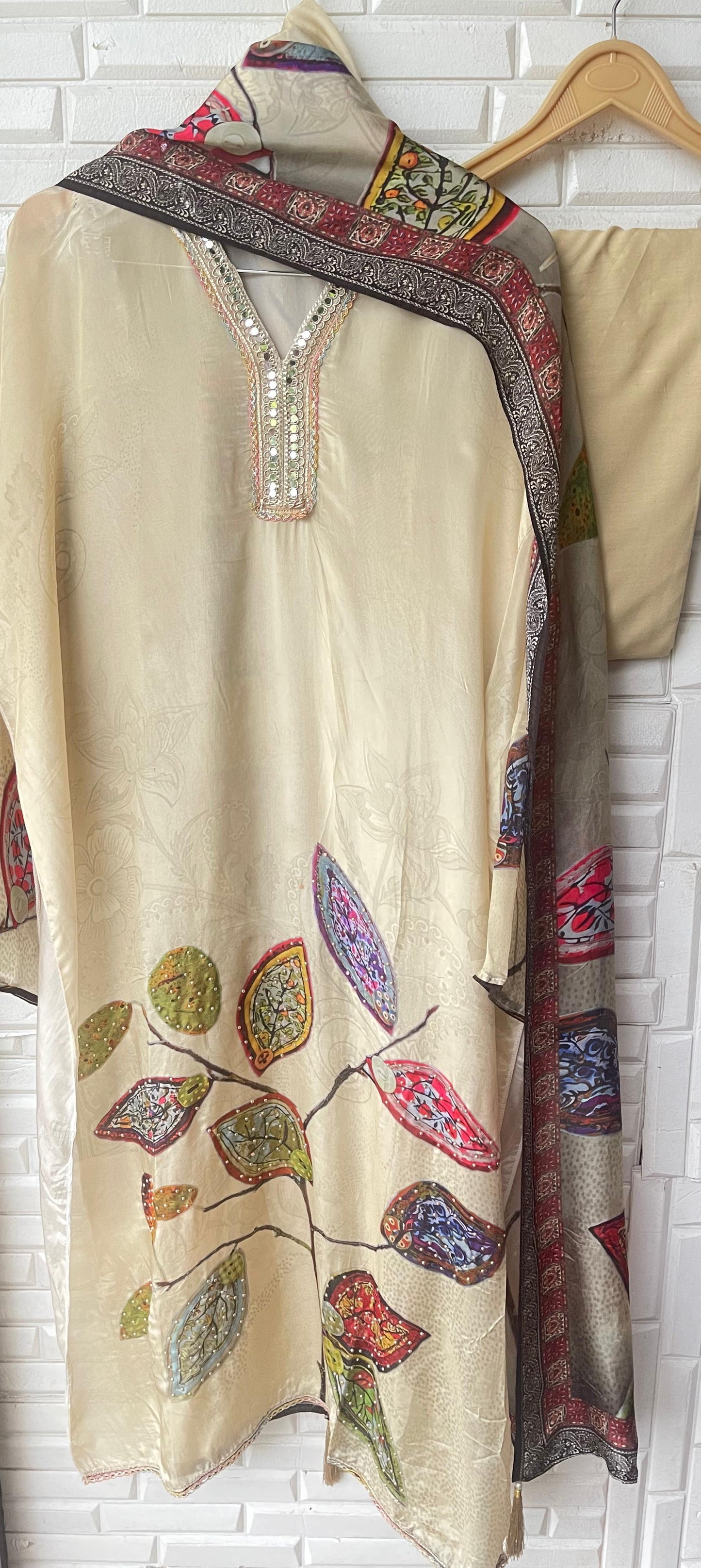Self muslin crepe unstitched ladies suit Rc17606