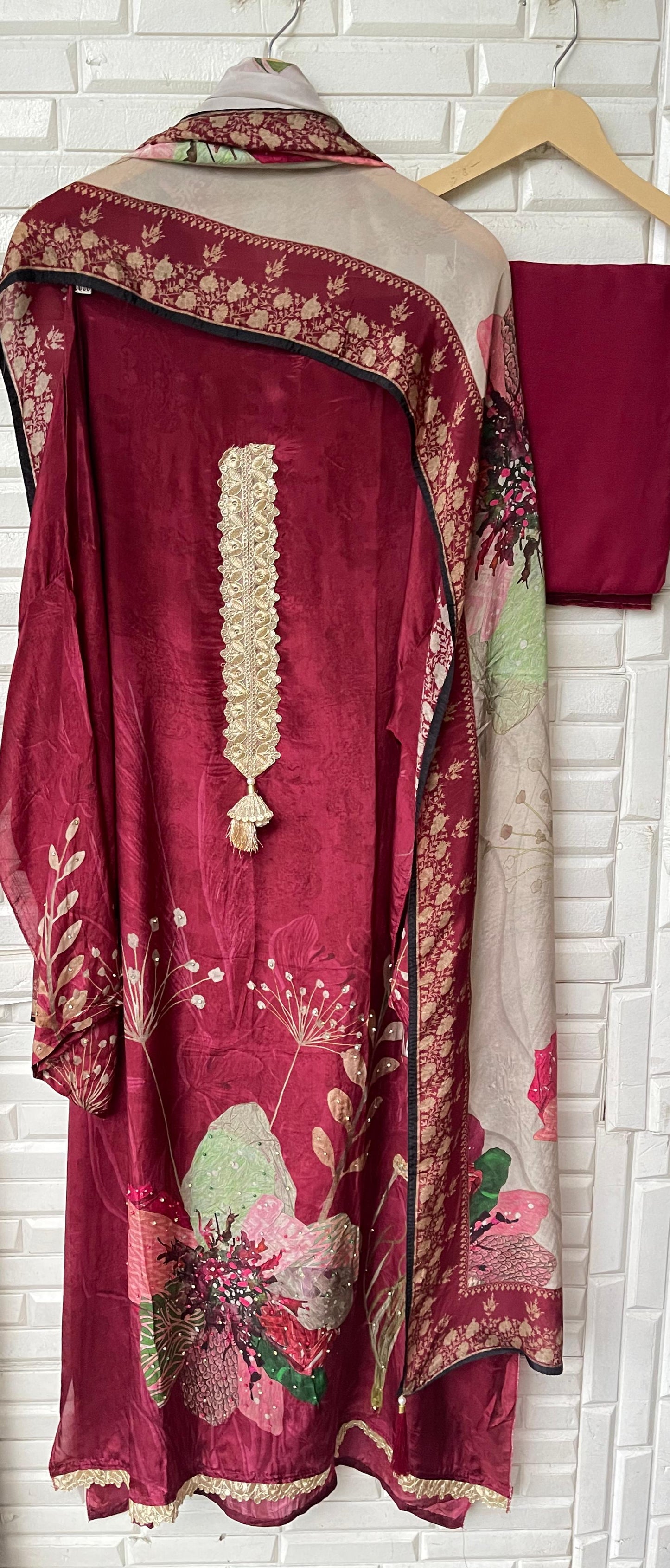 Muslin crepe unstitched ladies suit Rc17627