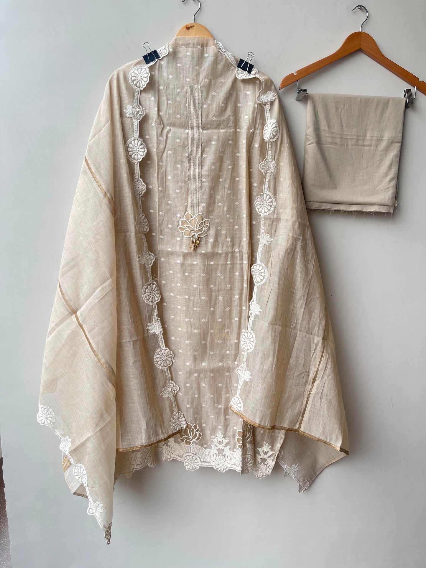 Self mul chanderi unstitched ladies suit Rc19151