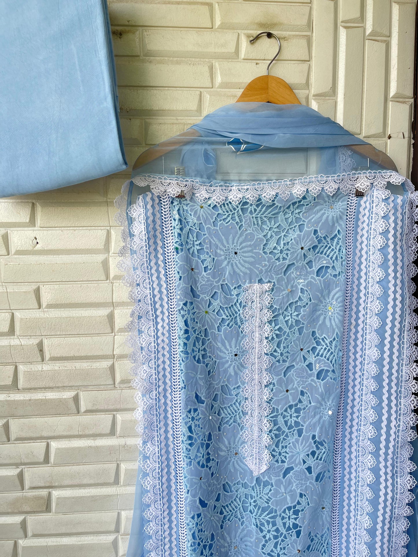 Crotia unstitched ladies suit Rc16999