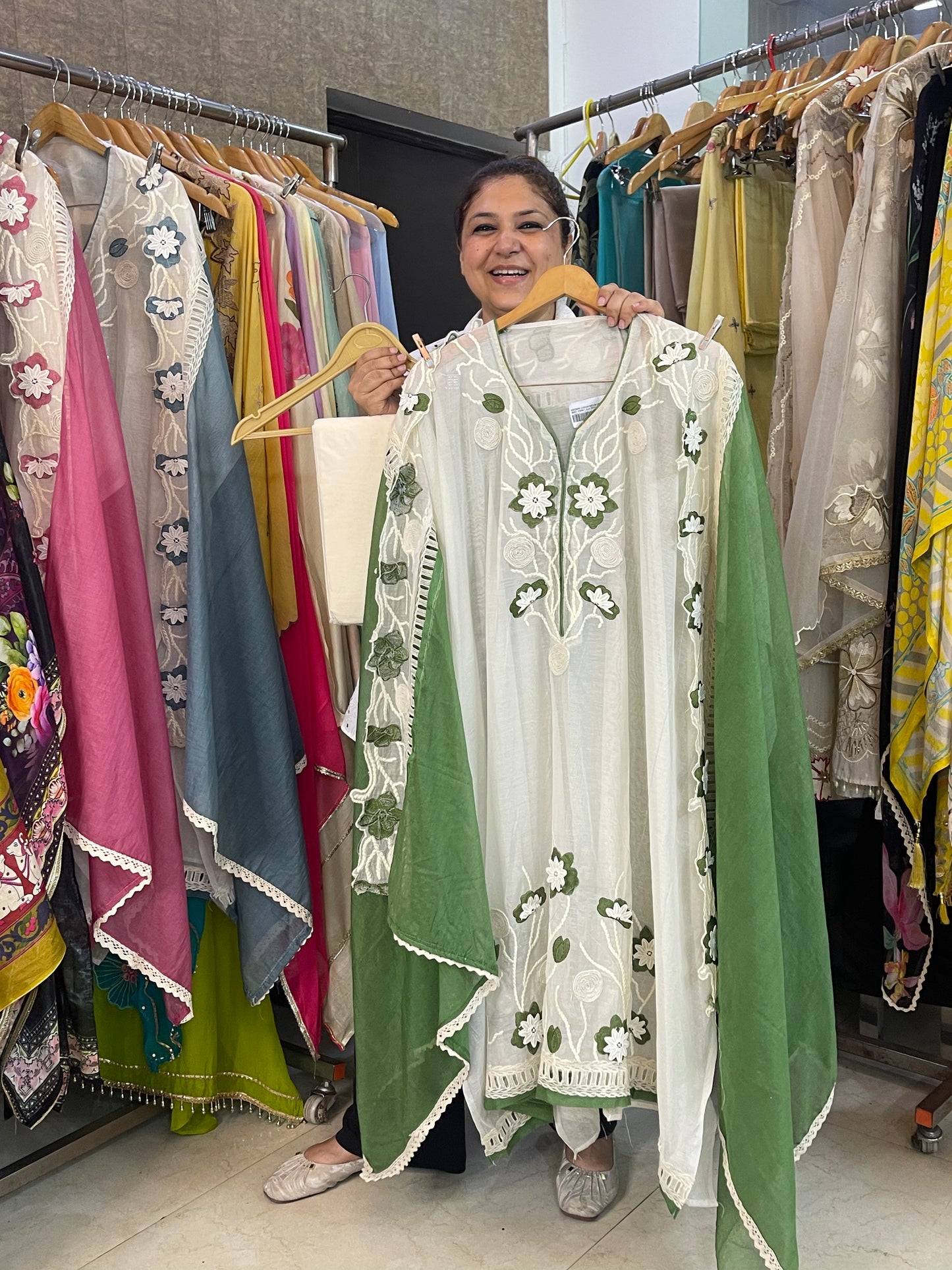 Mul chanderi unstitched ladies suit Rc17466 (a)