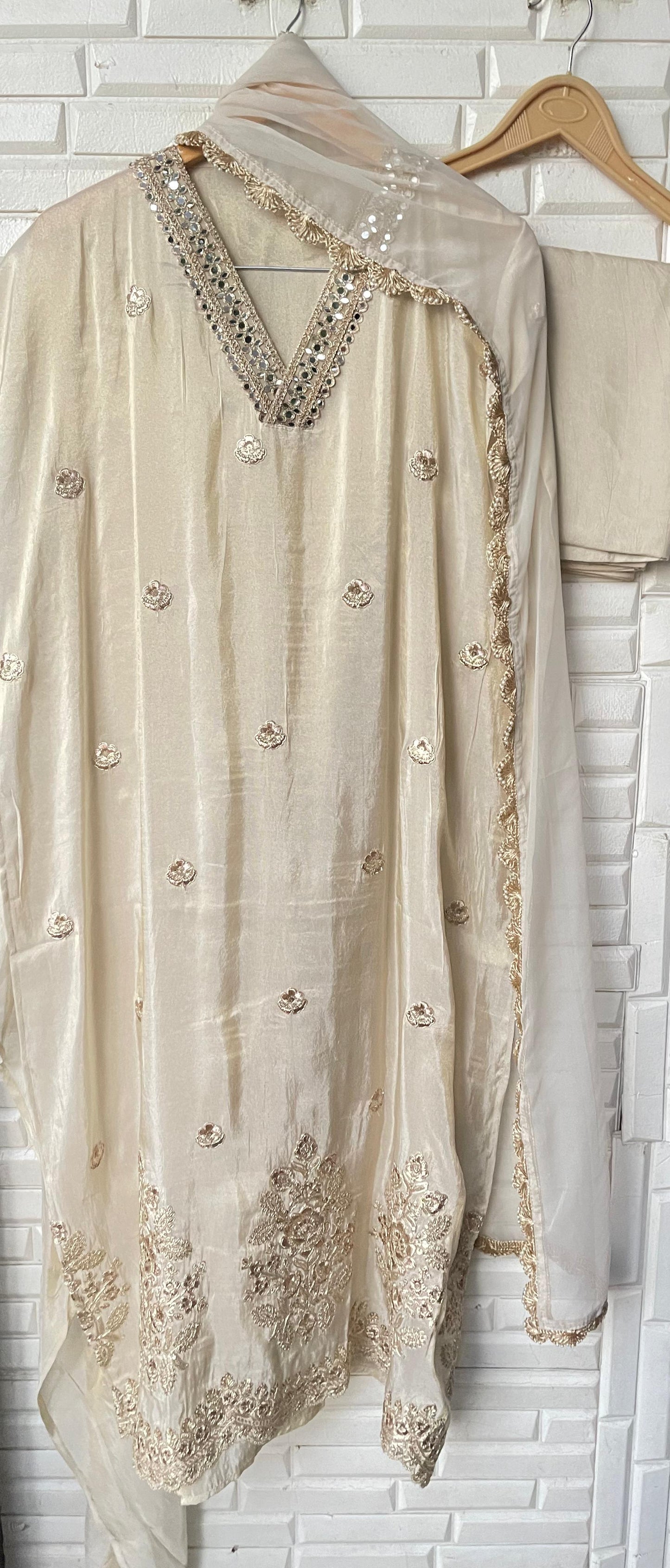 Shimmer silk unstitched ladies suit Rc17832