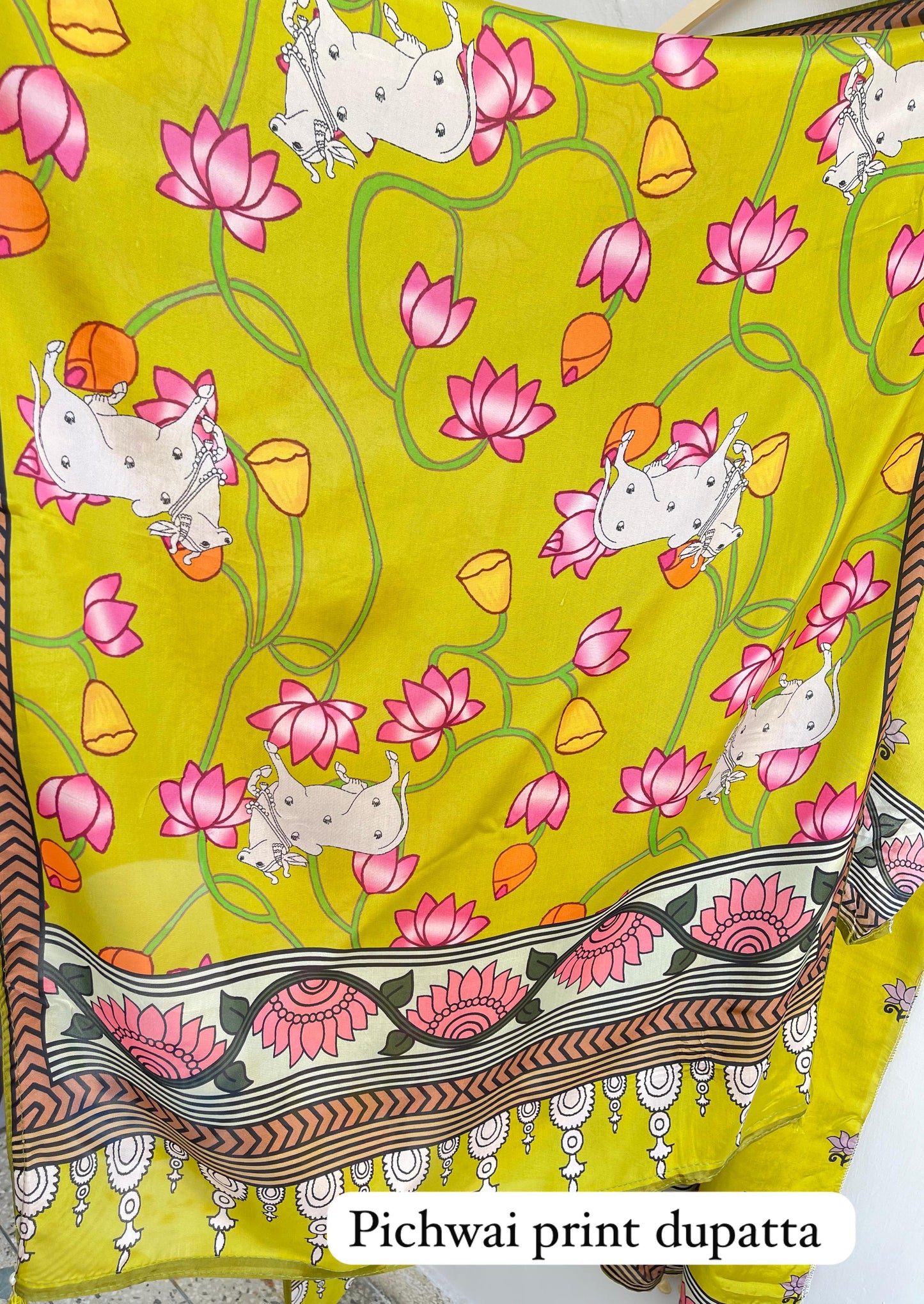 Satin crape unstitched ladies suit Rc17932