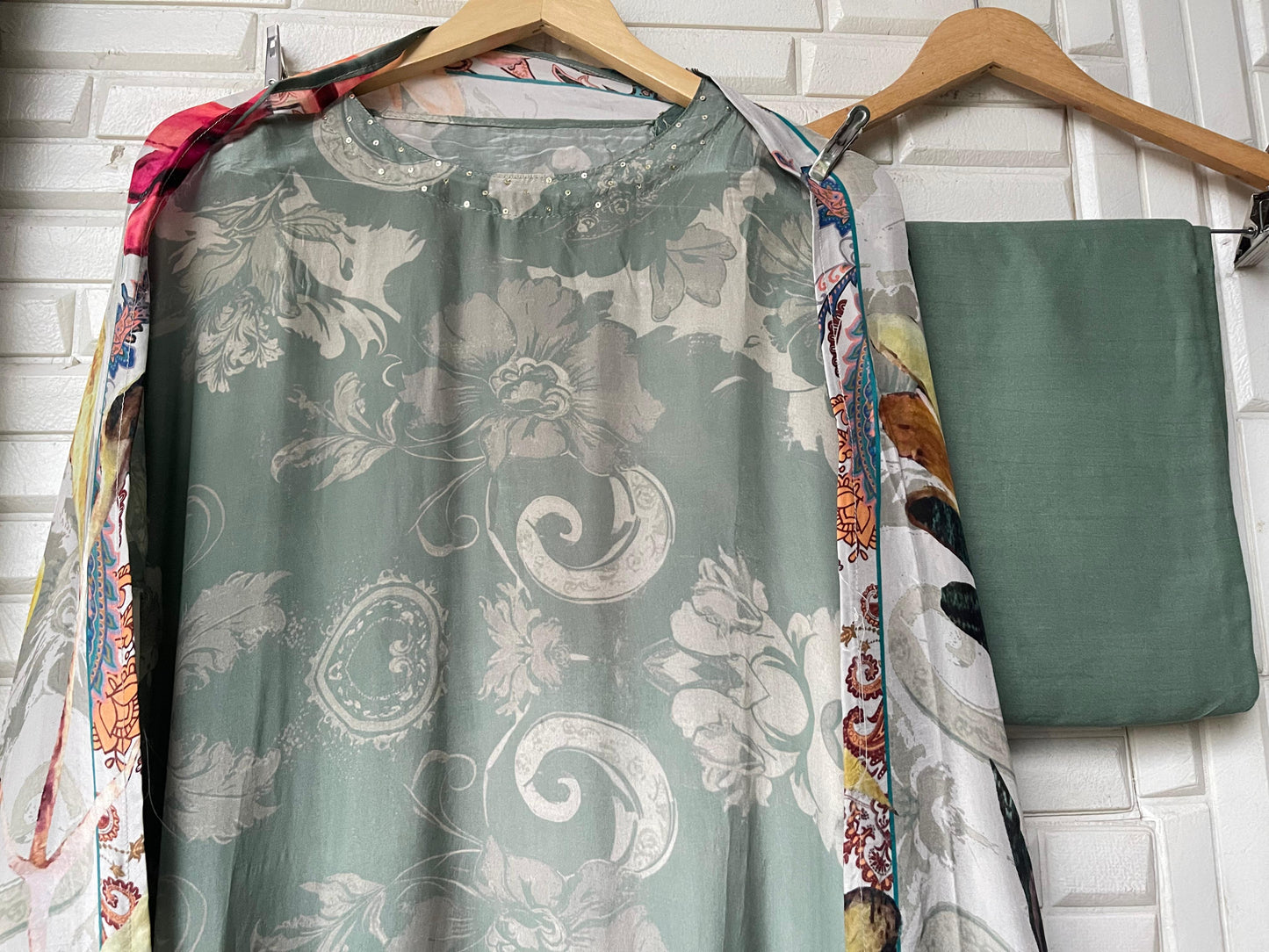 Muslin silk unstitched ladies suit Rc17362