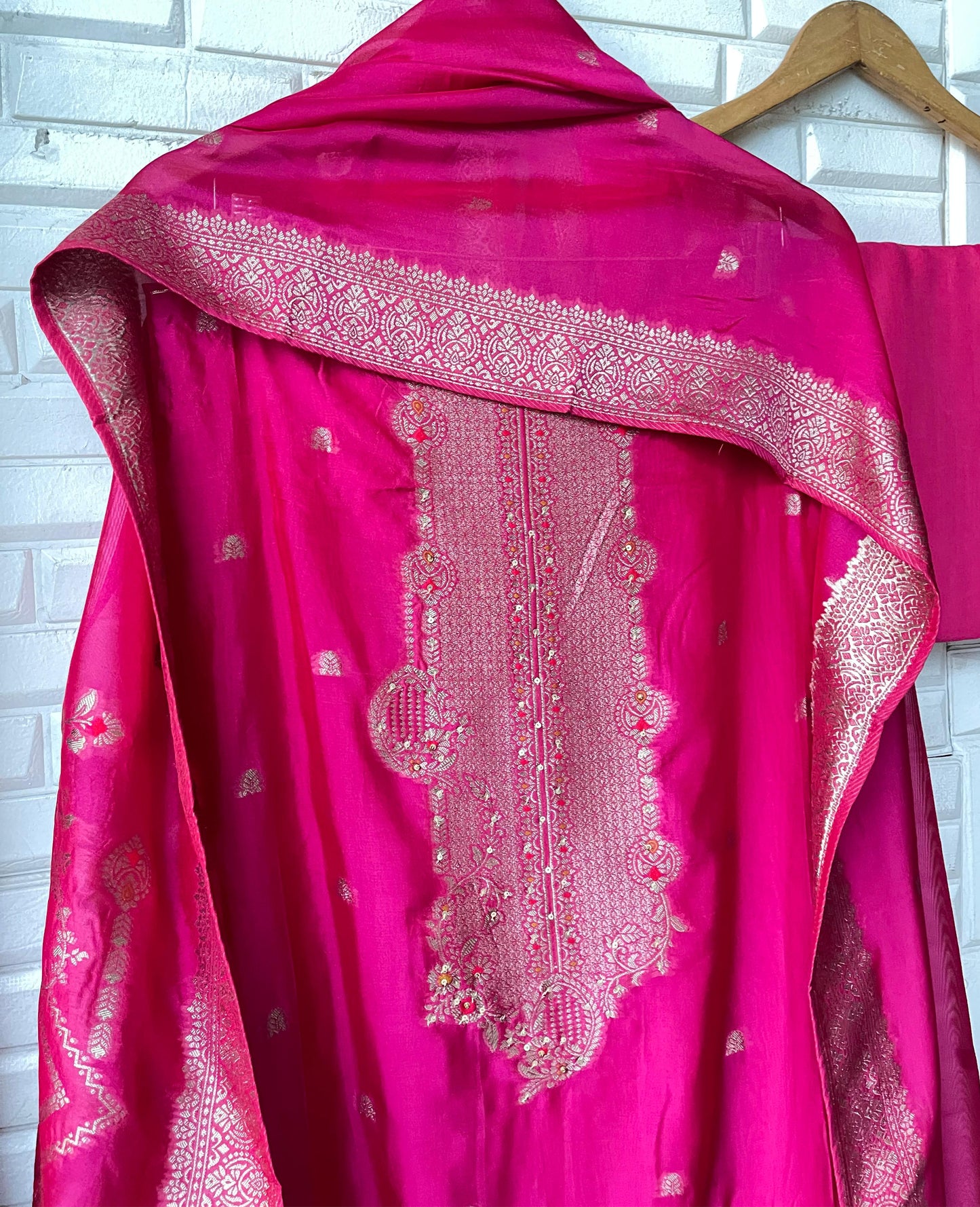 Banarasi pure silk unstitched ladies suit Rc17617