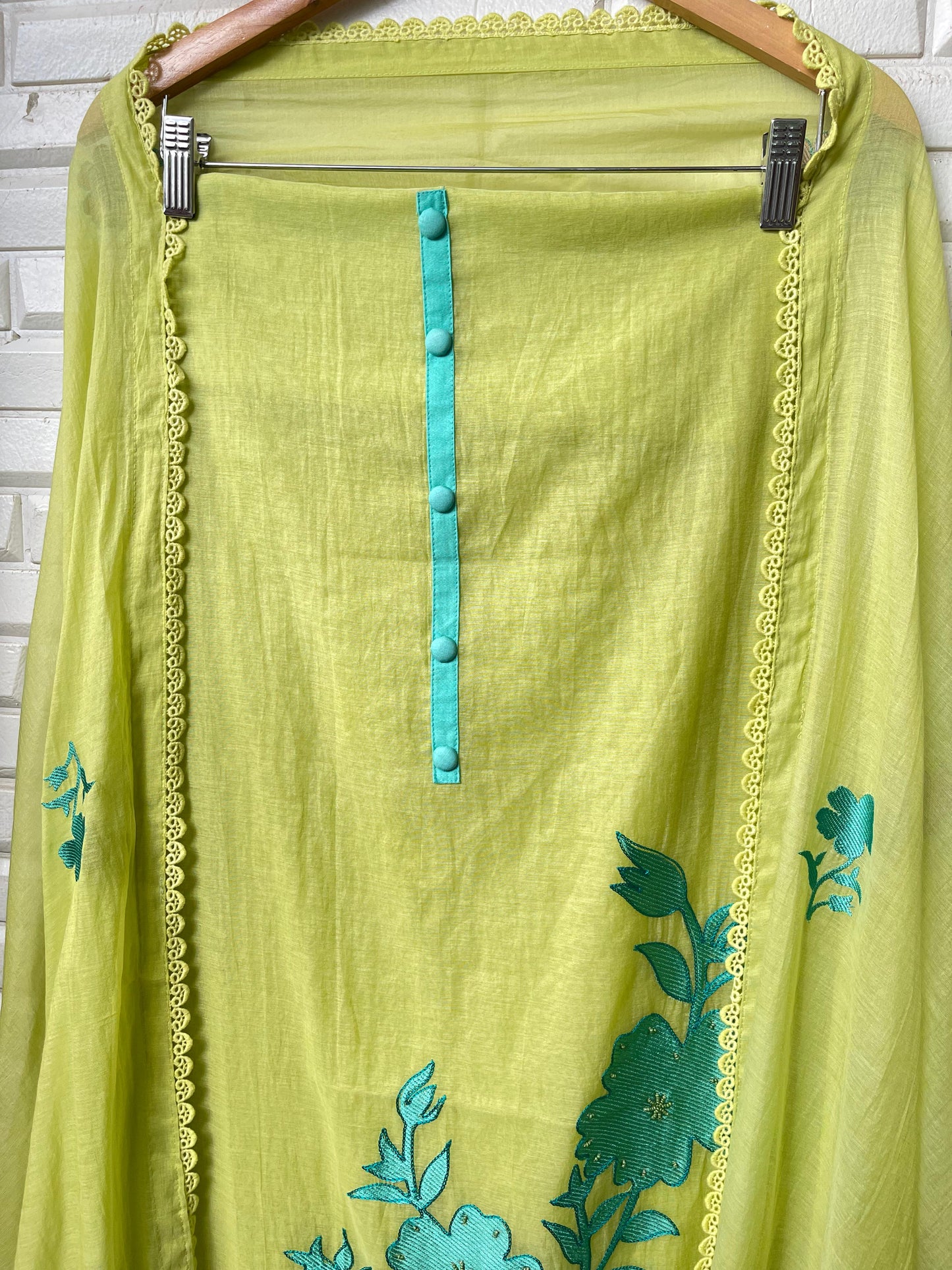 Mul chanderi unstitched ladies suit Rc17397 (a)