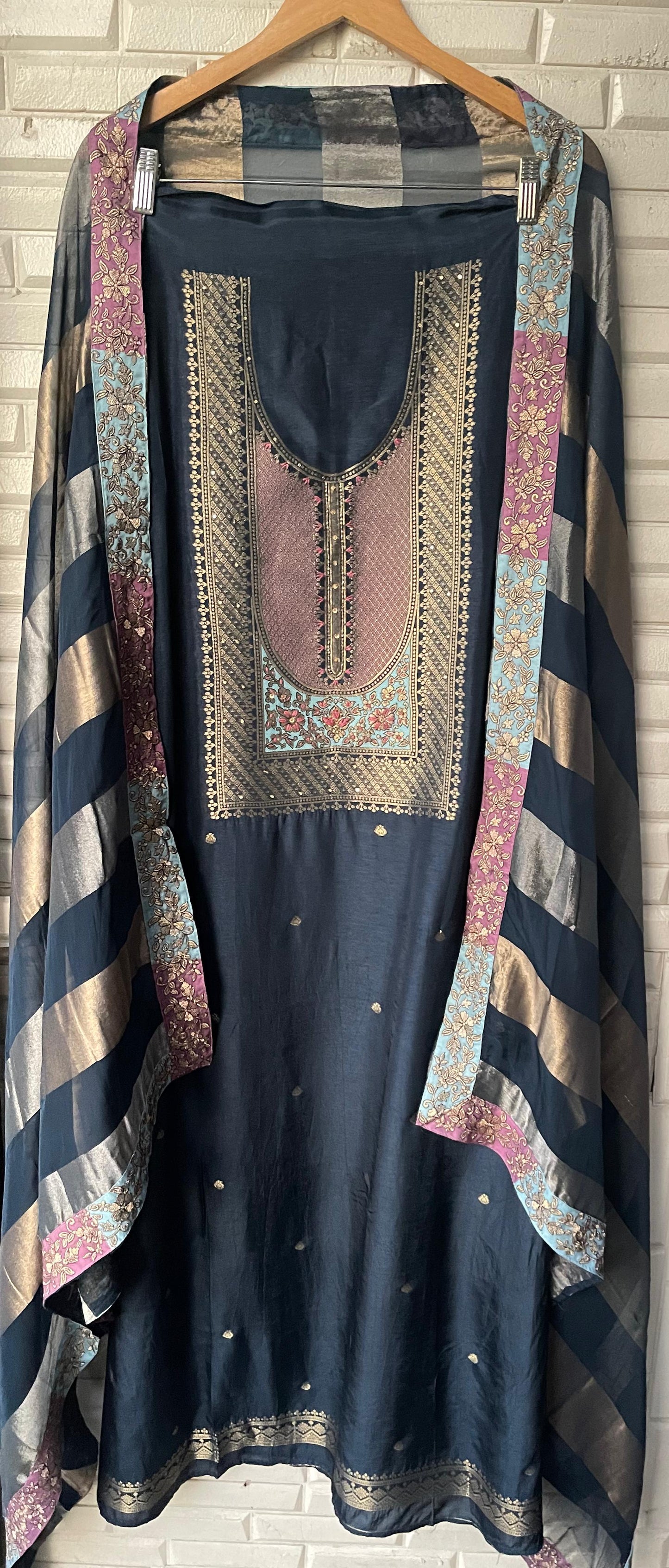 Banarasi tassar silk unstitched ladies suit Rc17722 (a)