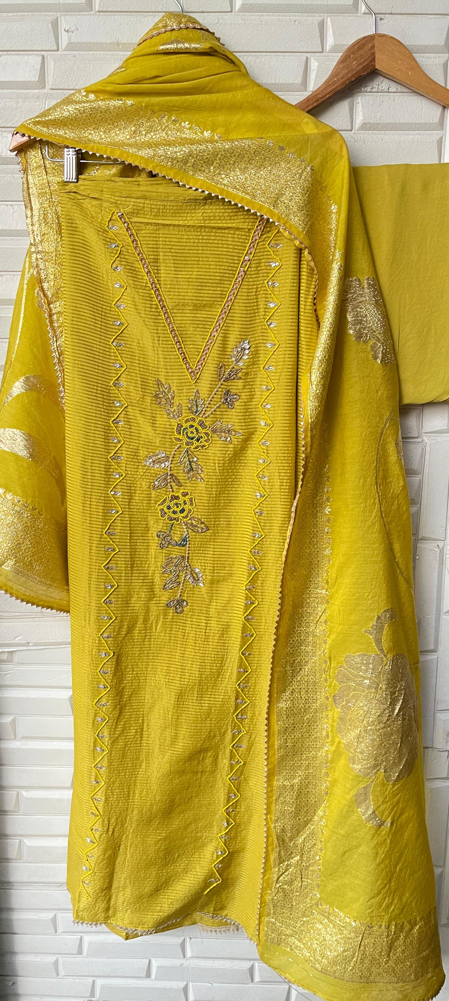 Banarasi shimmer silk unstitched ladies suit Rc17790