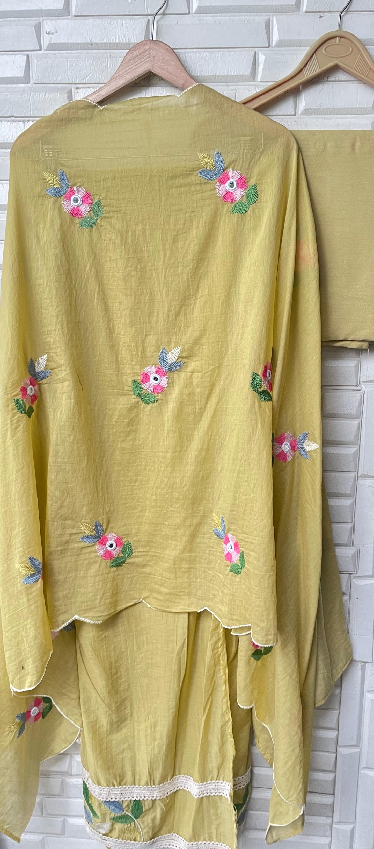 Mul chanderi unstitched ladies suit Rc17466 (a)