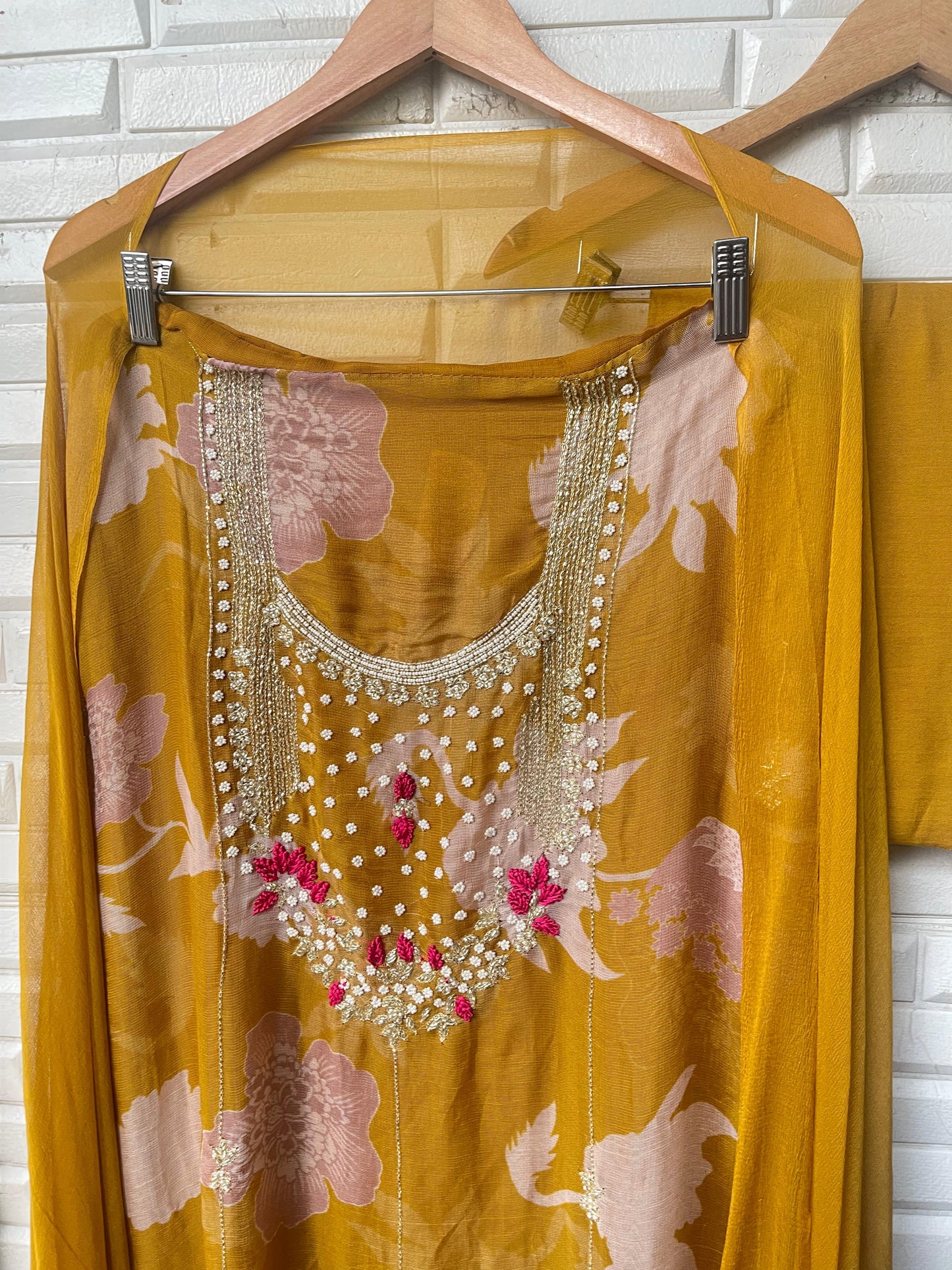 Burberry unstitched ladies suit Rc17772