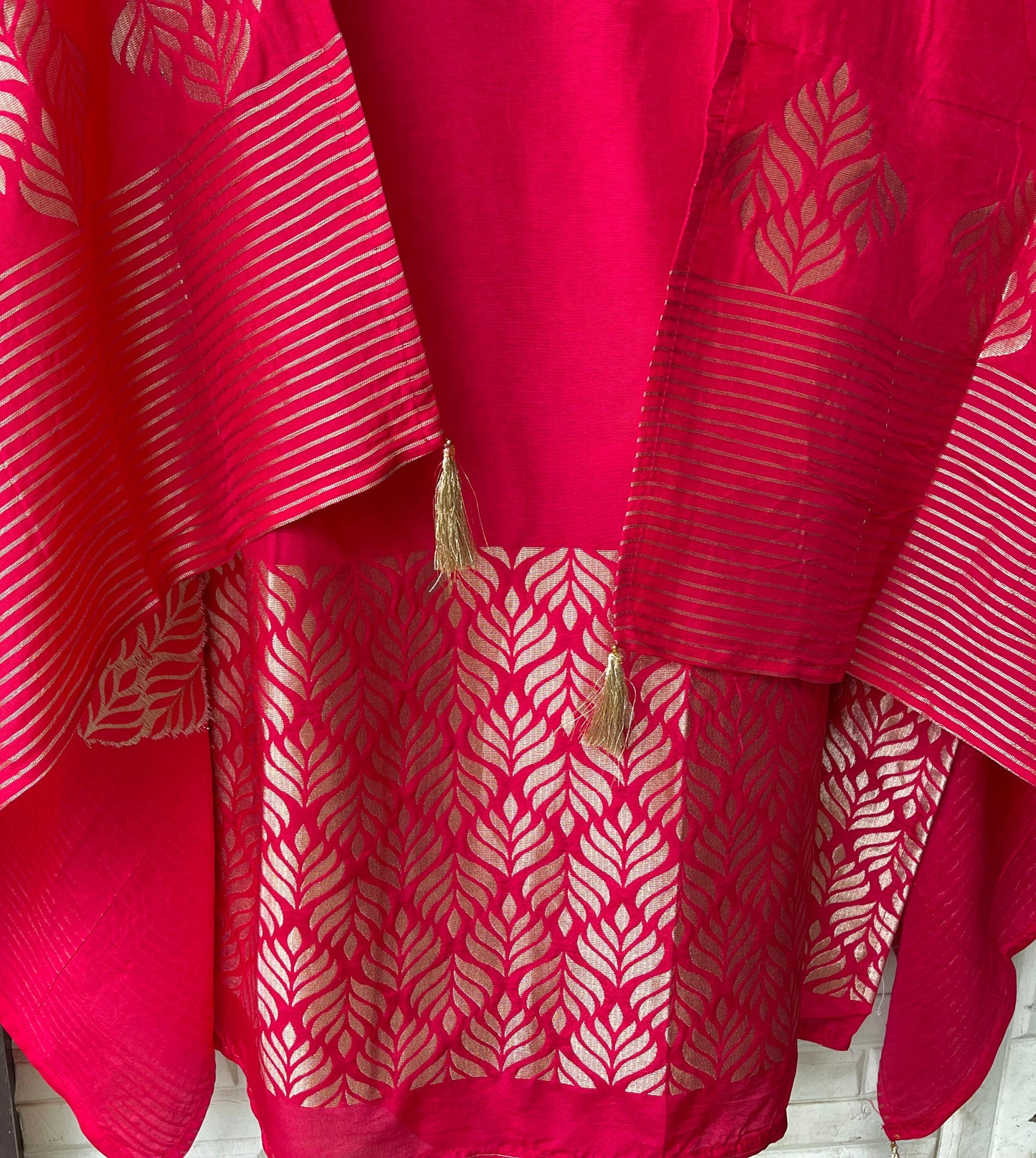 Banarasi silk unstitched ladies suit Rc17686