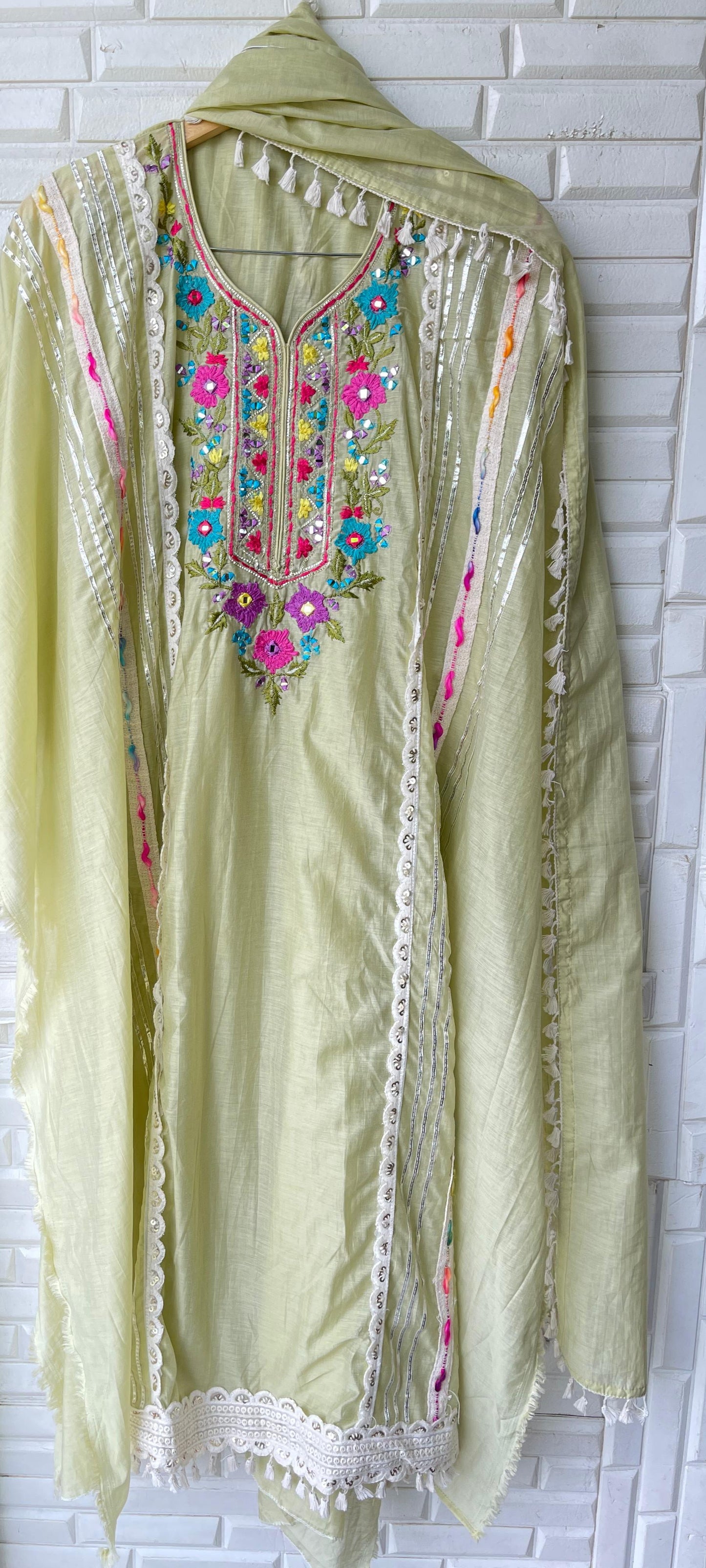 Mul chanderi unstitched ladies suit Rc17348 (b)