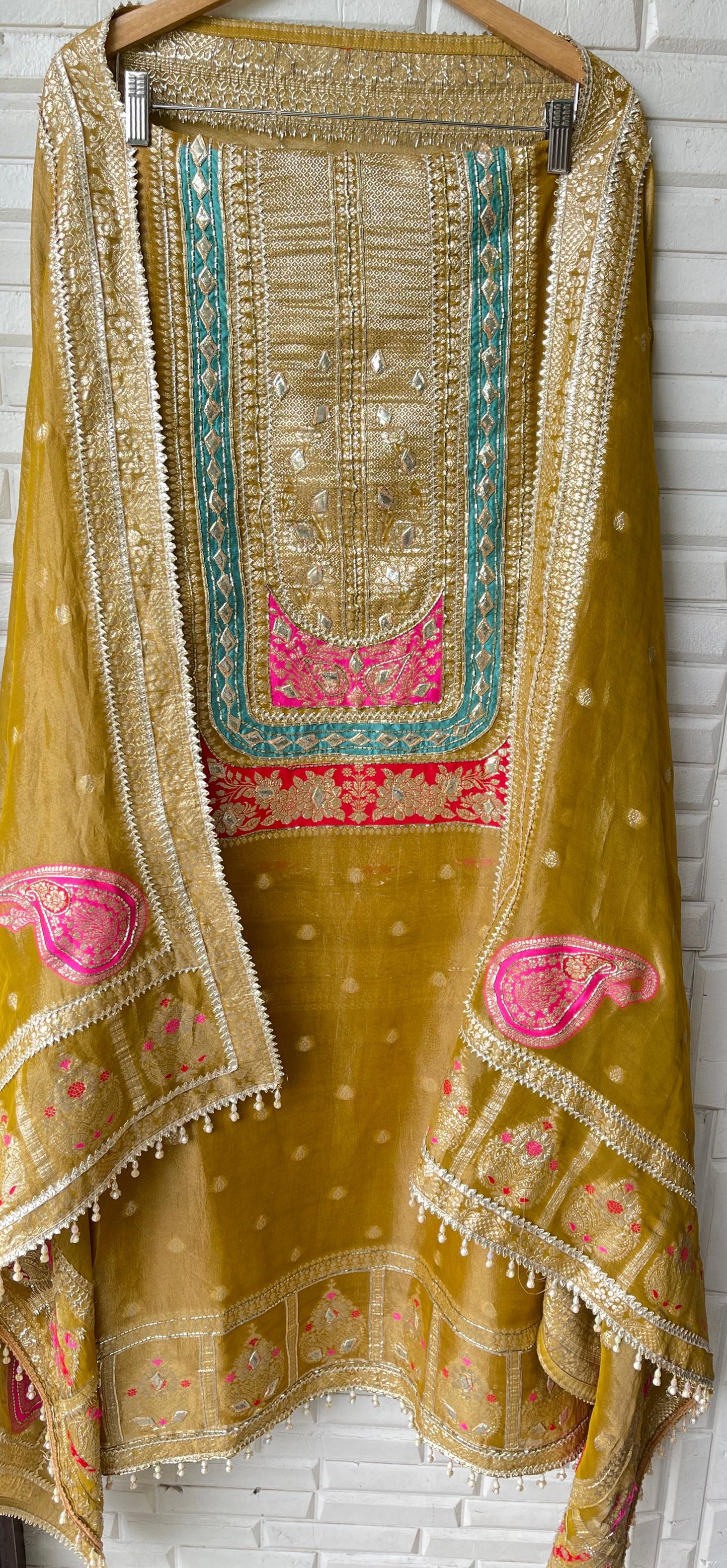 Banarasi shimmer silk unstitched ladies suit Rc17668 (a)