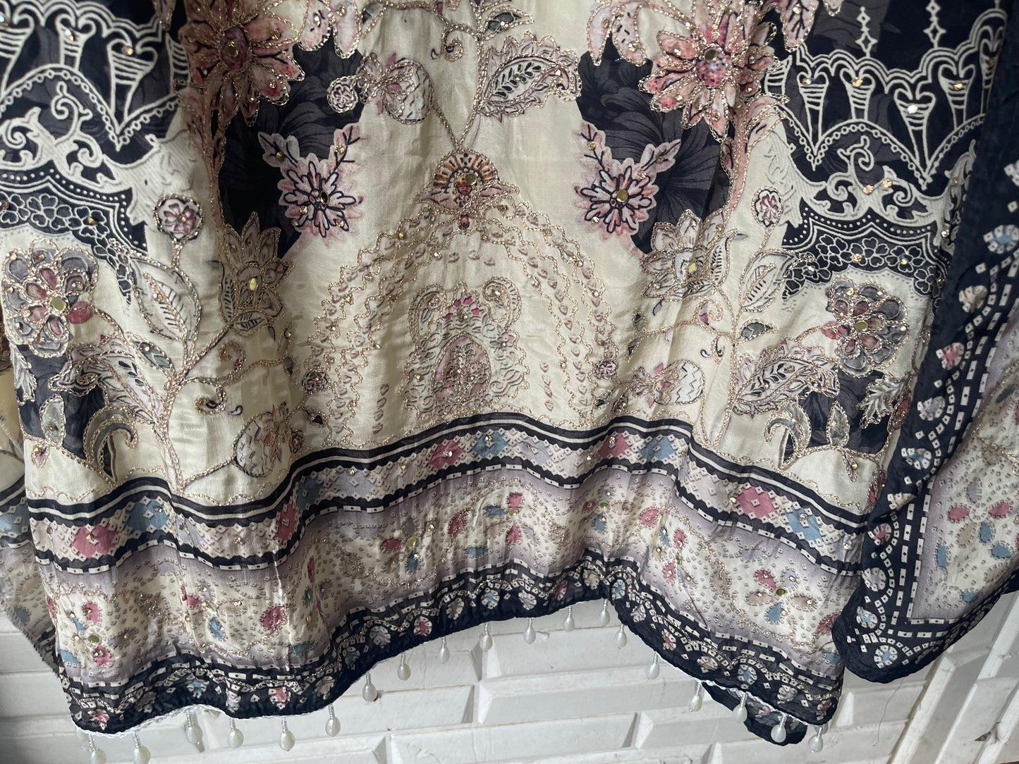 Crape satin unstitched ladies suit Rc17705