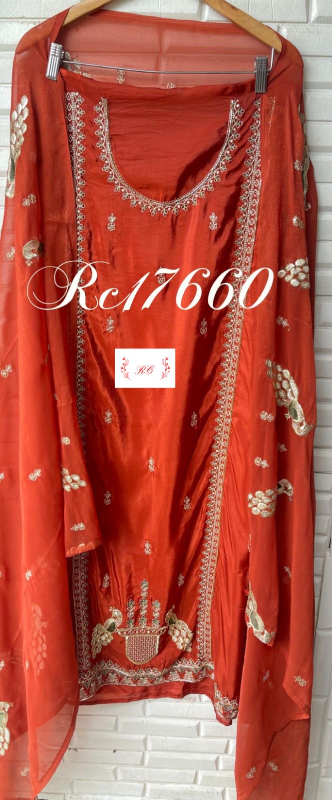 Silk fabric unstitched ladies suit Rc17660