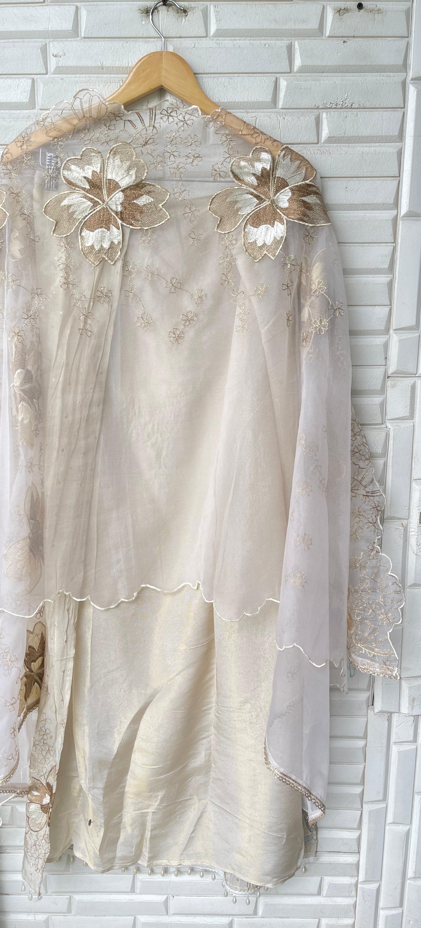 Shimmer silk unstitched ladies suit Rc17338