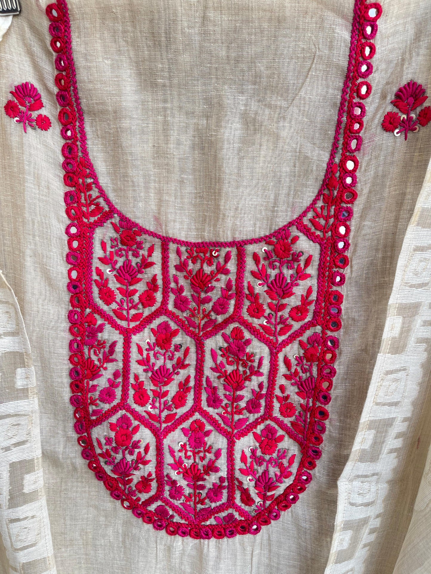 Self khadi mul chanderi unstitched ladies suit Rc17927