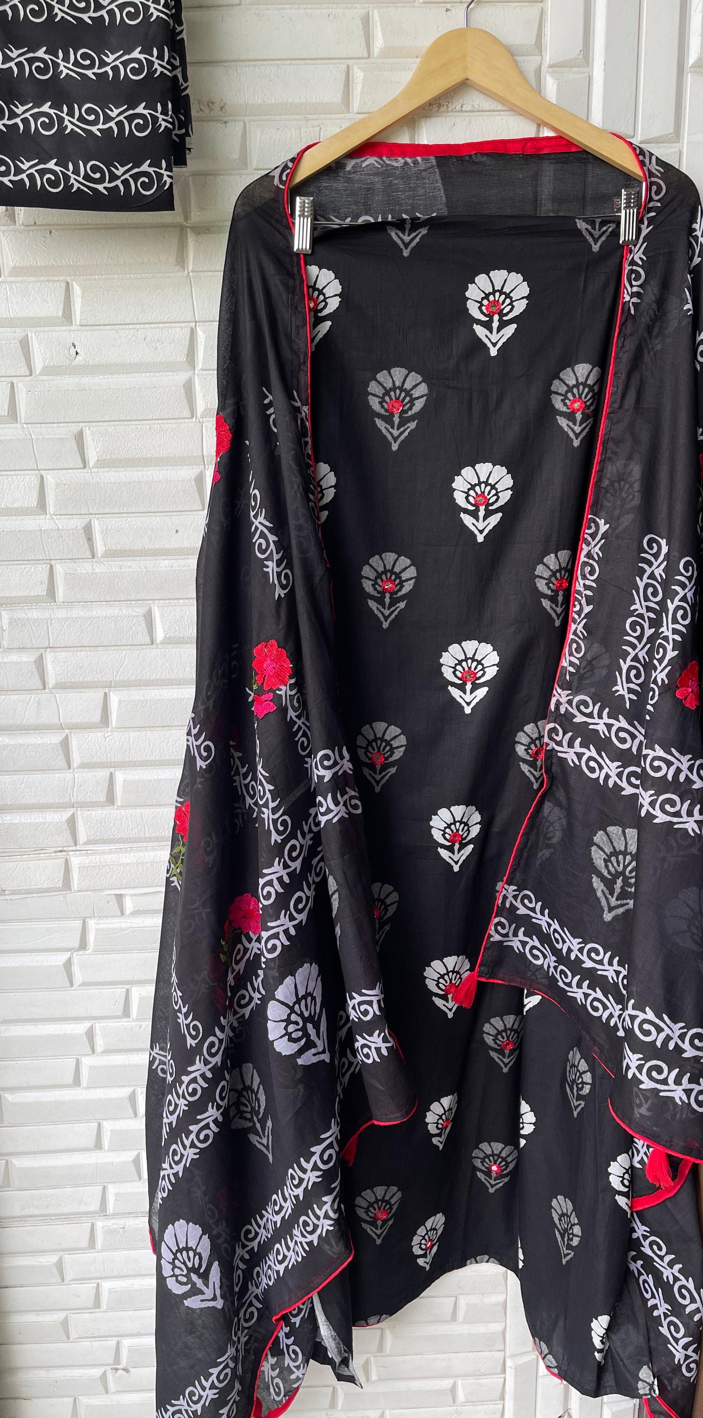 Cotton unstitched ladies suit Rc17375