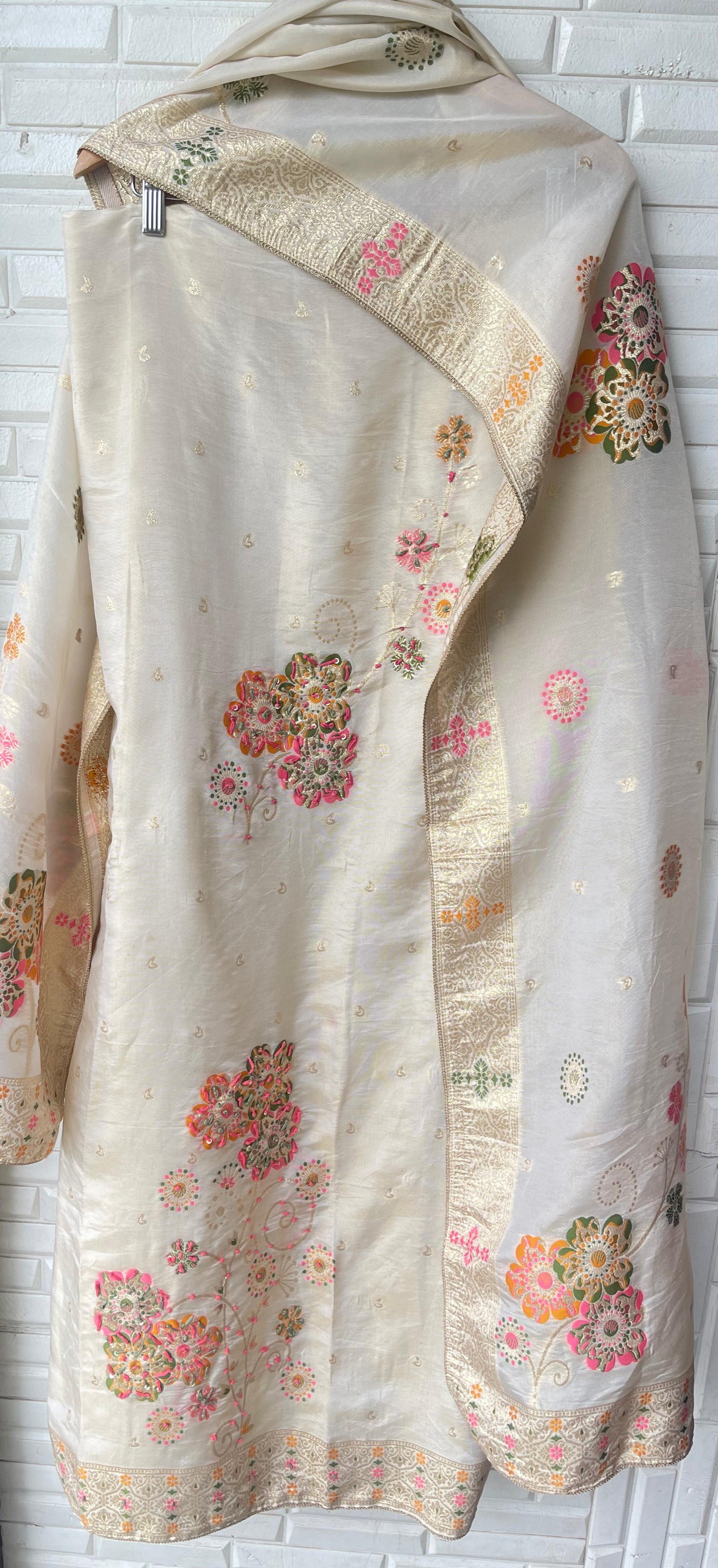 Shimmer banarasi silk unstitched ladies suit Rc17567