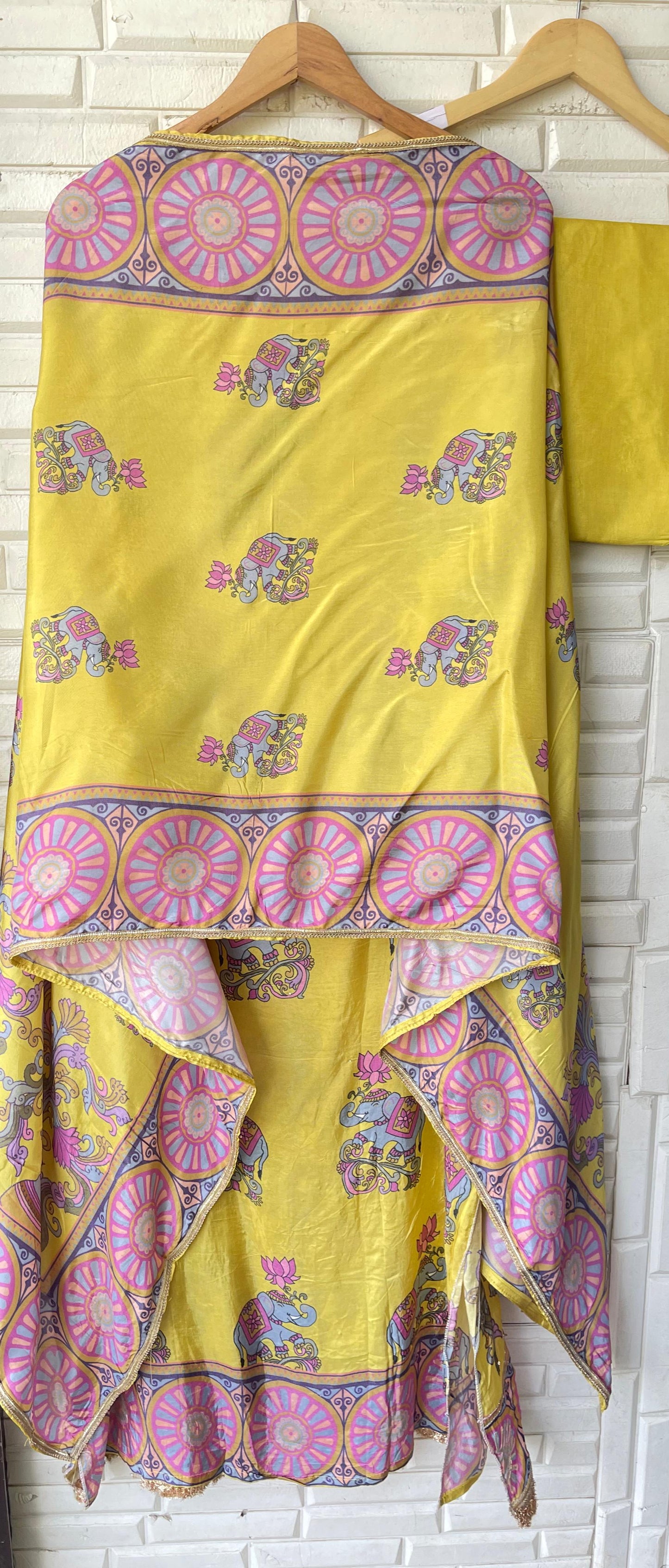 Silk unstitched ladies suit Rc17743