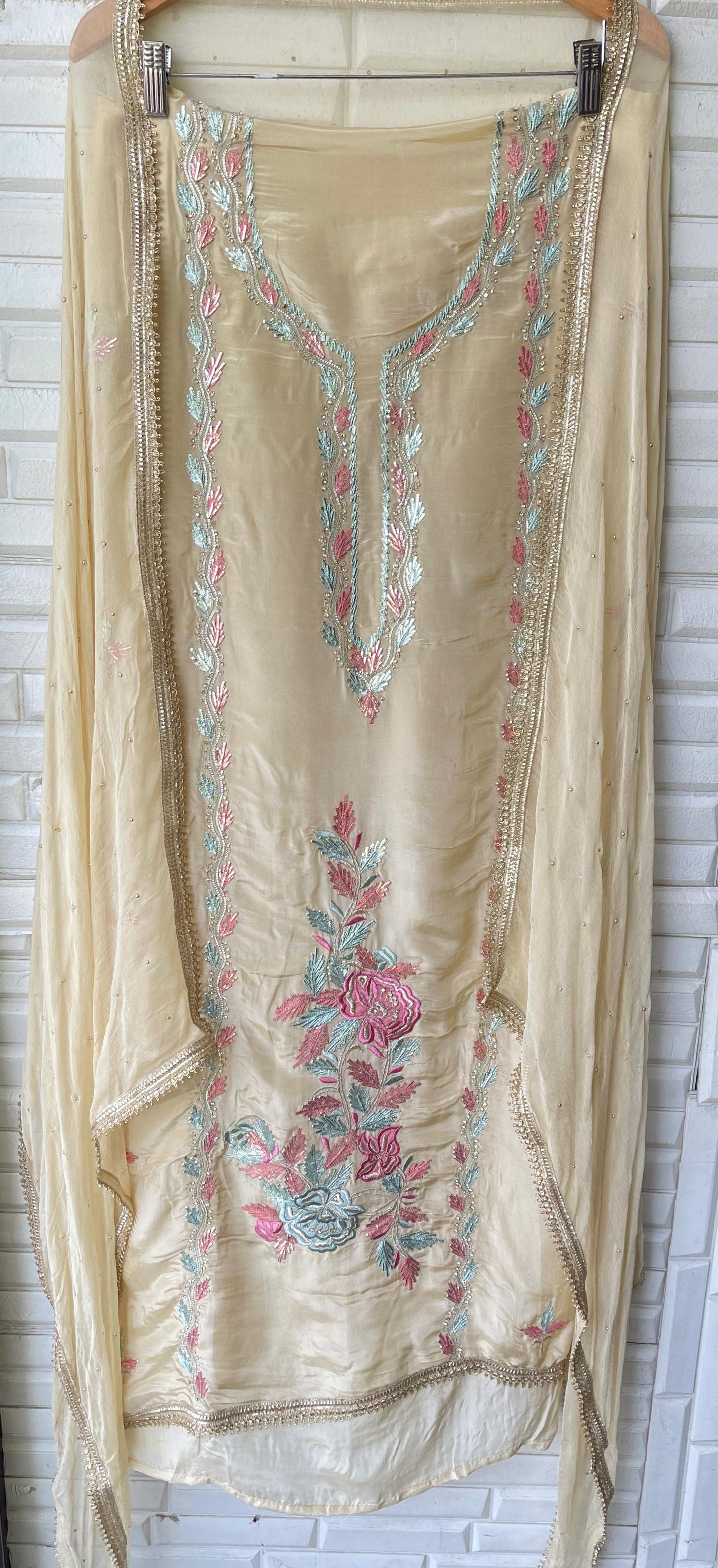 Crape satin unstitched ladies suit Rc17741