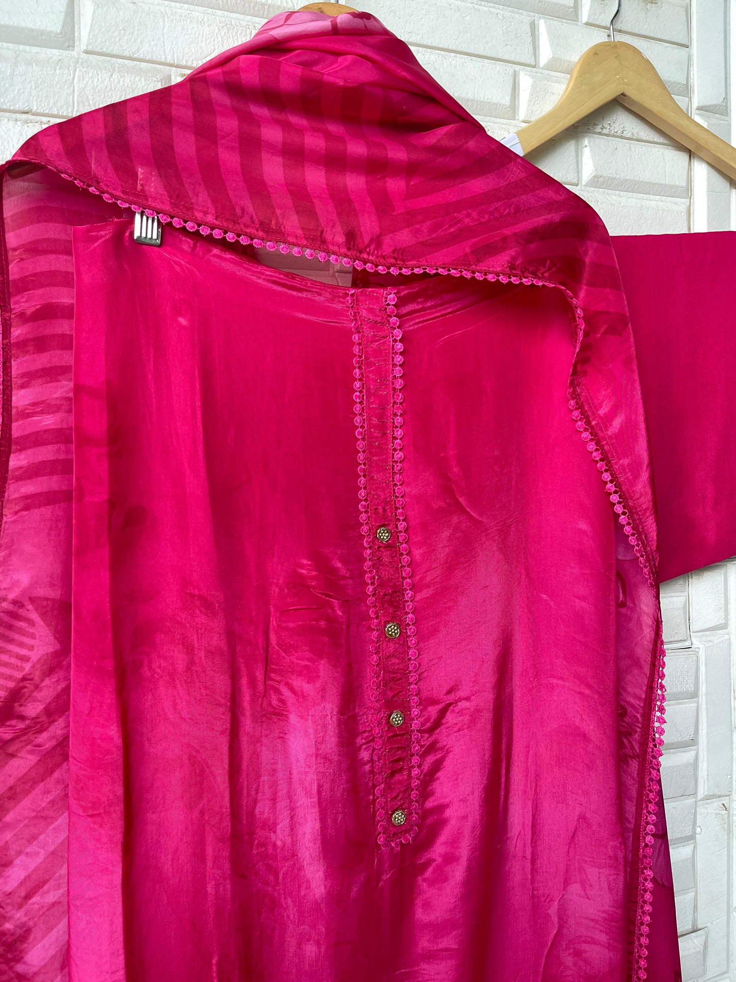 Crepe satin unstitched ladies suit Rc17712 (a)