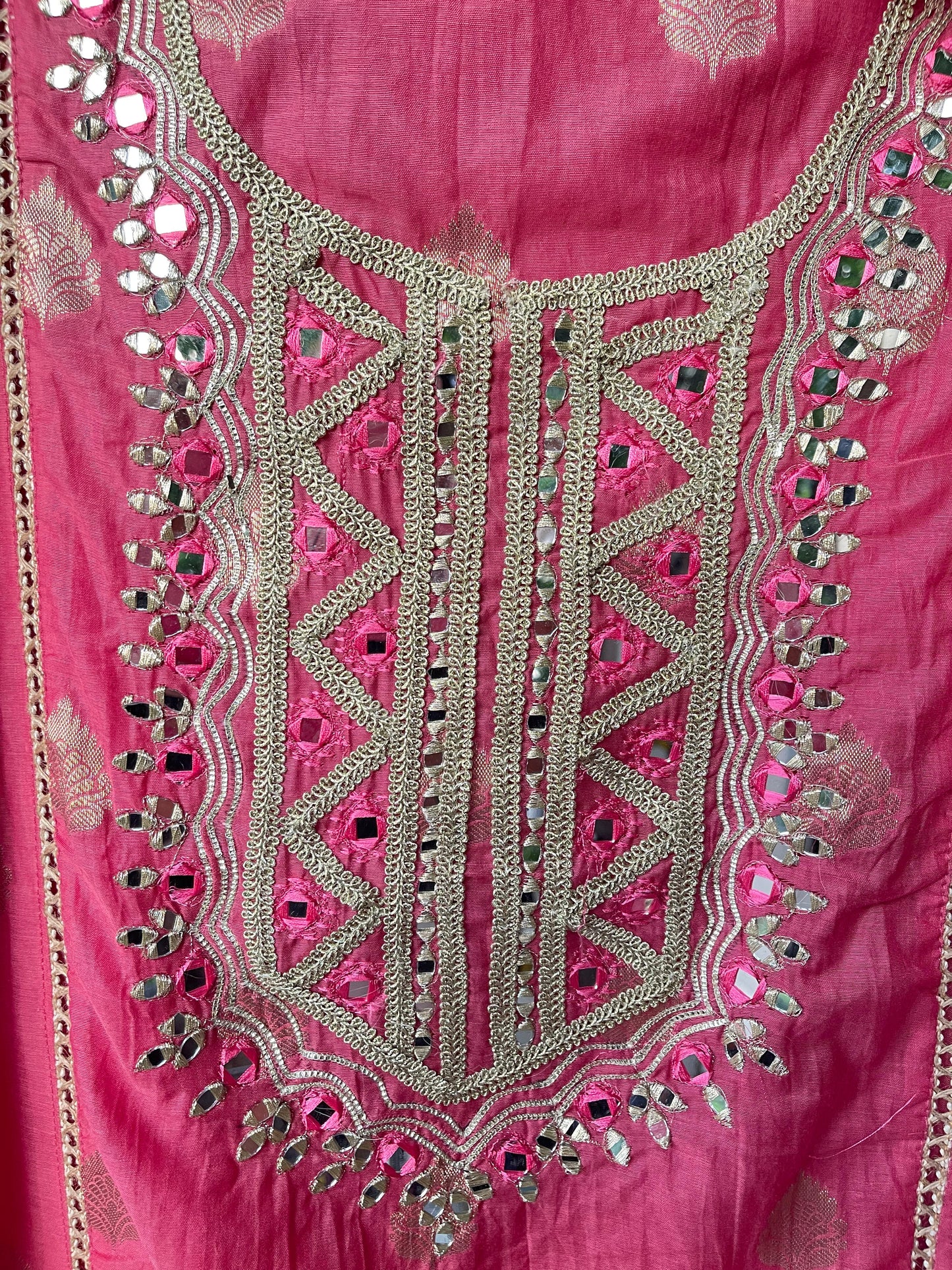 Mul chanderi semi stitched ladies suit Rc17537 (a)