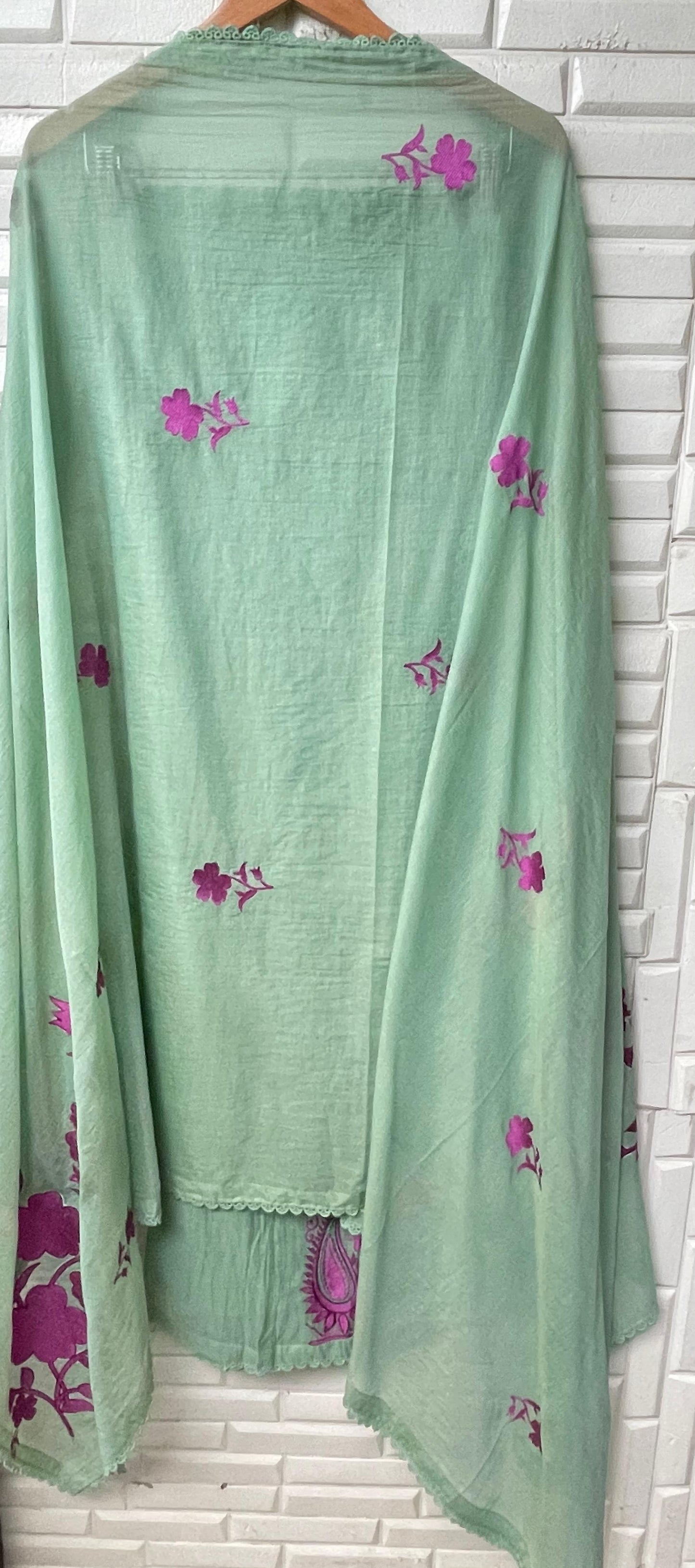 Mul chanderi unstitched ladies suit Rc17397 (b)