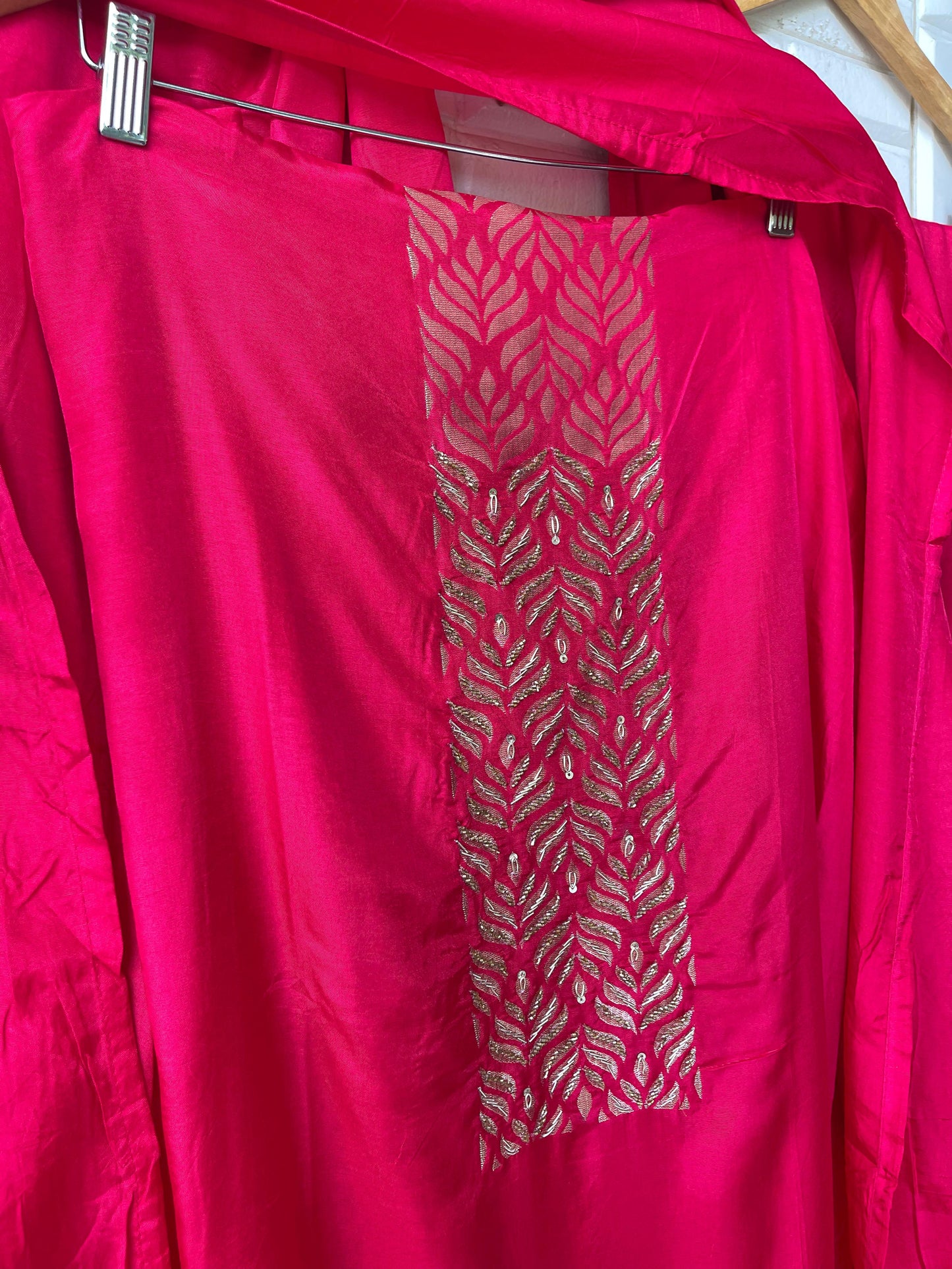 Banarasi silk unstitched ladies suit Rc17686
