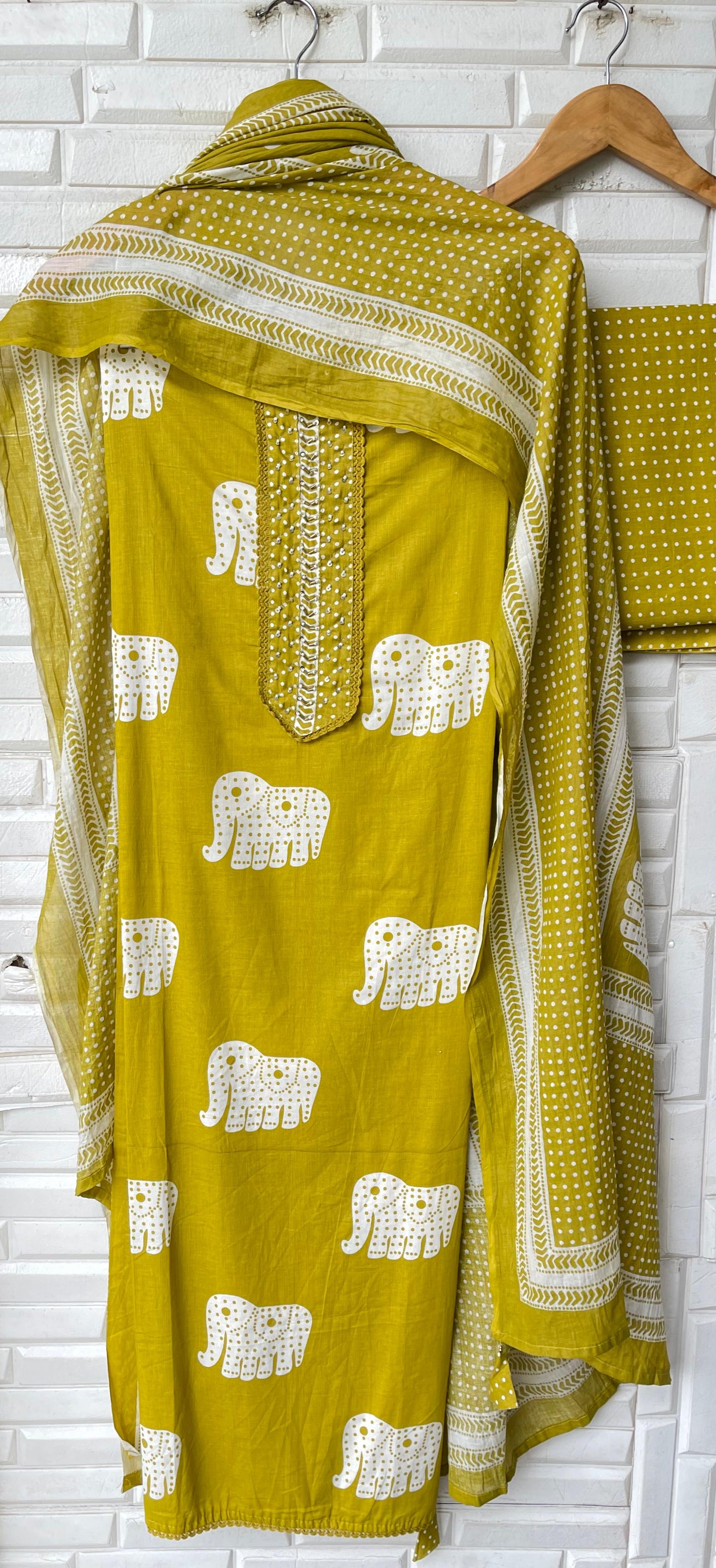 Cotton unstitched ladies suit Rc17600 (a)